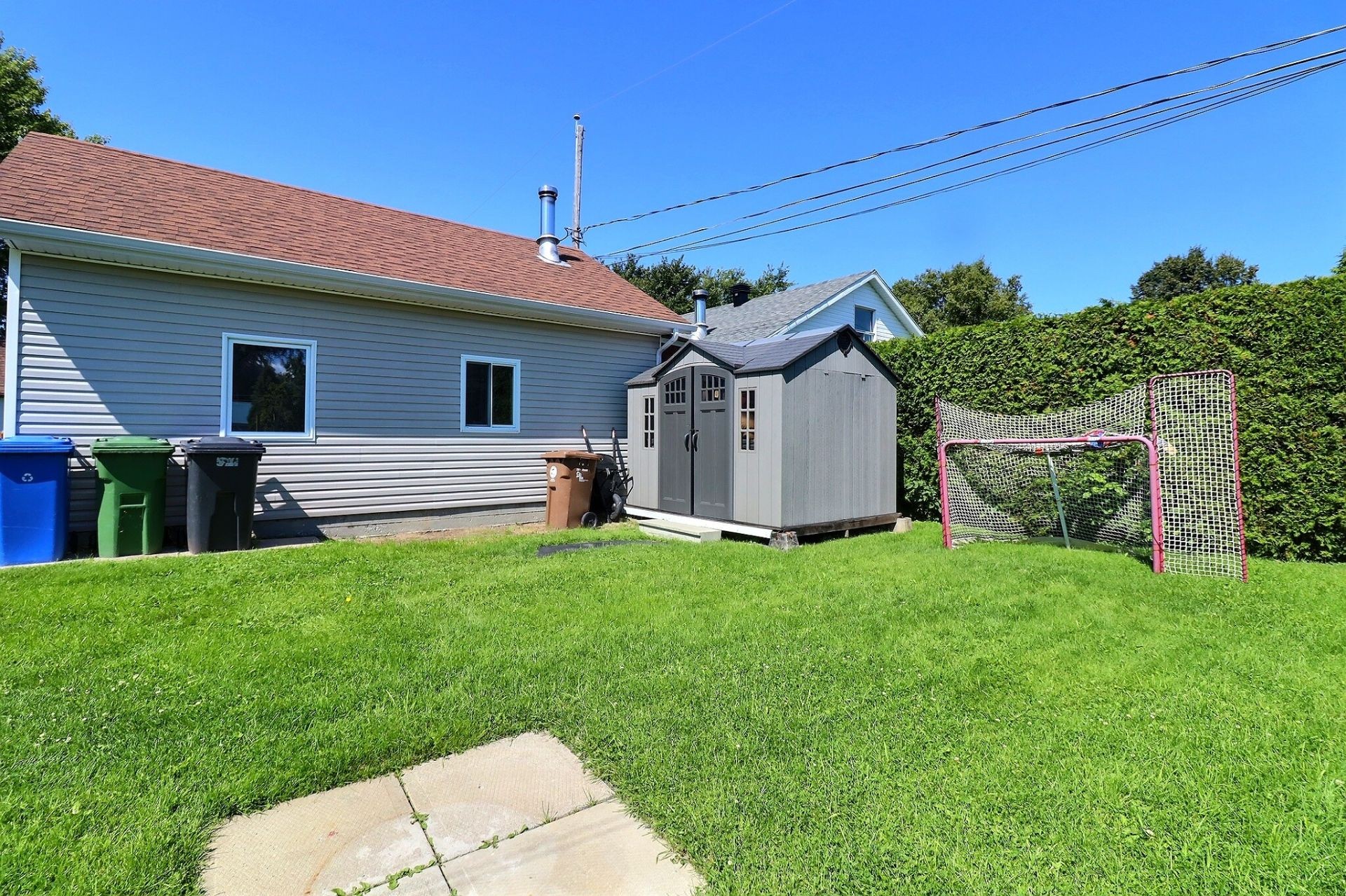 









5651


Av. des Franciscaines

,
Alma,




QC
G8E1C6

