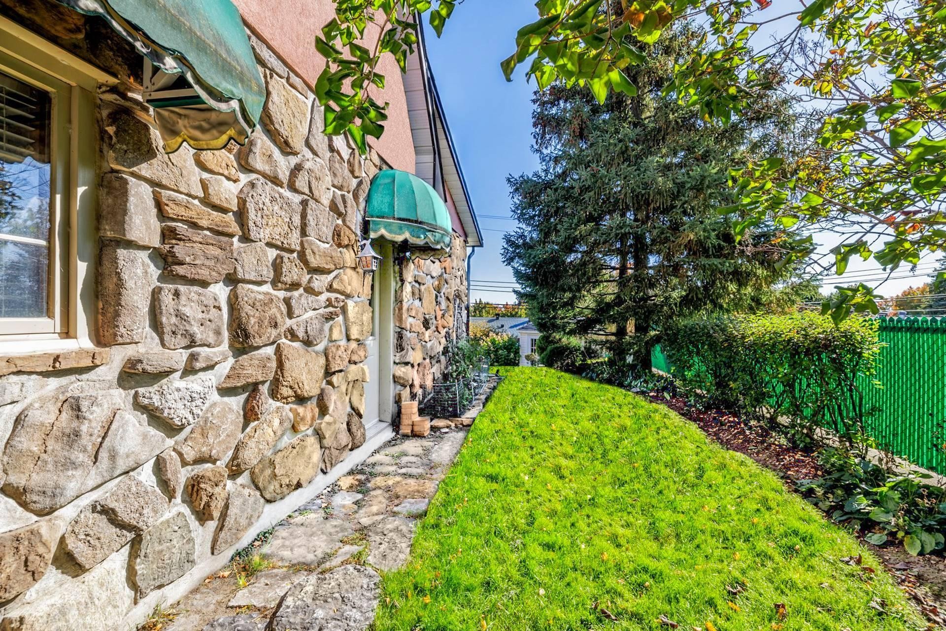 









315


Rue Boivin

,
Montréal (L'Île-Bizard/Sainte-Geneviève),




QC
H9C2B2

