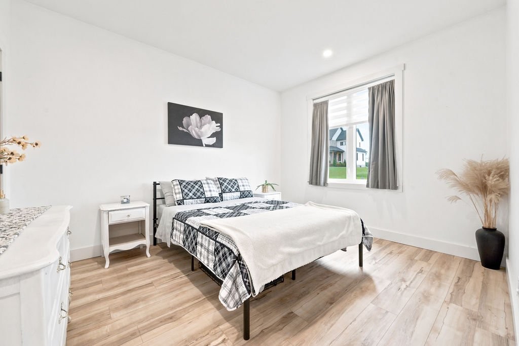









24


Rue Armstrong

,
Shawville,




QC
J0X2Y0


