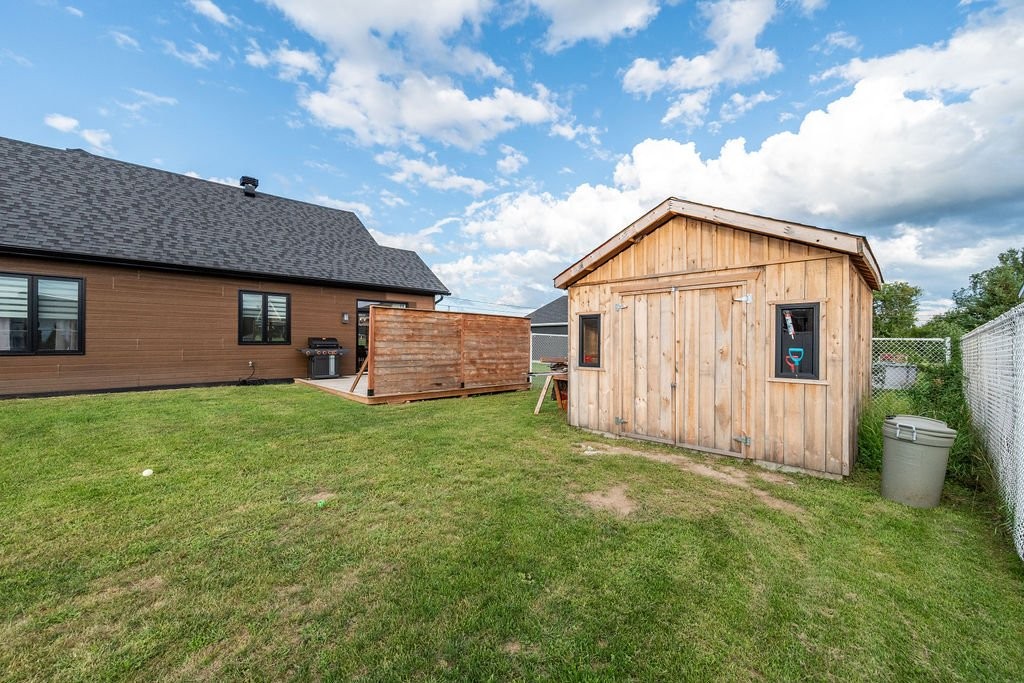 









24


Rue Armstrong

,
Shawville,




QC
J0X2Y0

