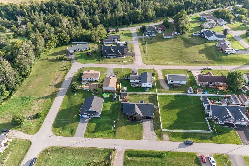 









24


Rue Armstrong

,
Shawville,




QC
J0X2Y0

