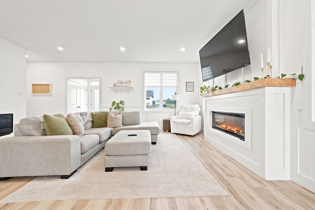 









24


Rue Armstrong

,
Shawville,




QC
J0X2Y0

