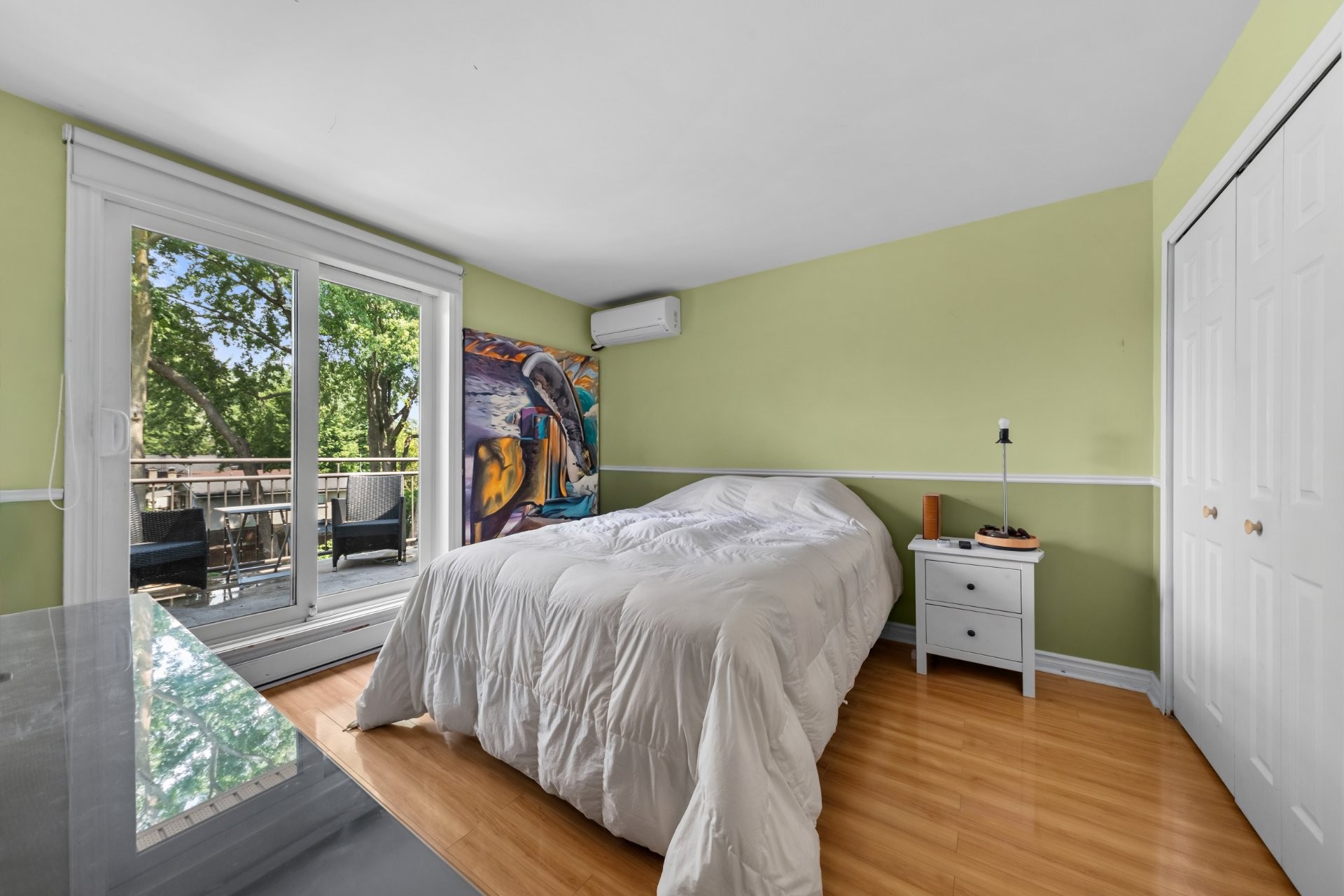 









1838


Av. Victoria

, 209,
Longueuil (Greenfield Park),




QC
J4V1M5

