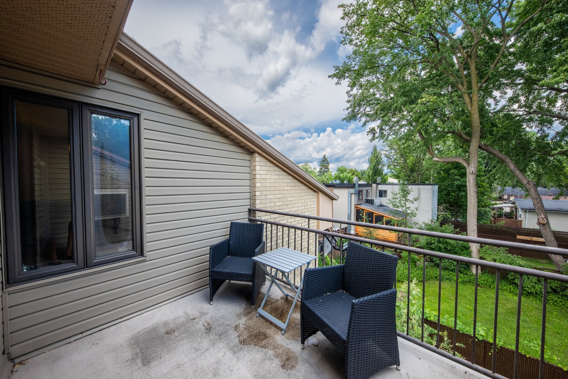 









1838


Av. Victoria

, 209,
Longueuil (Greenfield Park),




QC
J4V1M5

