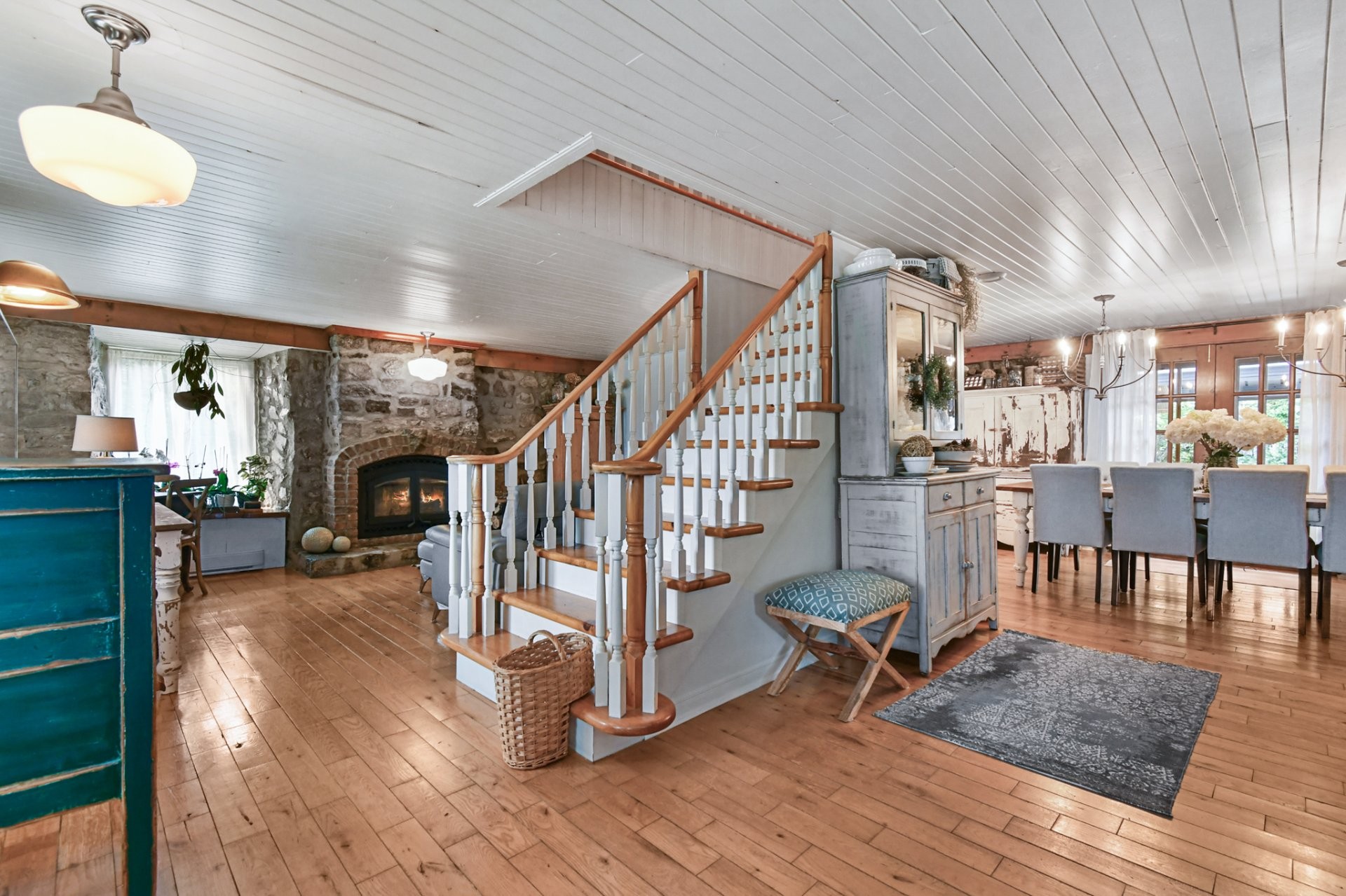 









647


Boul. Lacombe

,
Repentigny (Le Gardeur),




QC
J5Z2P7

