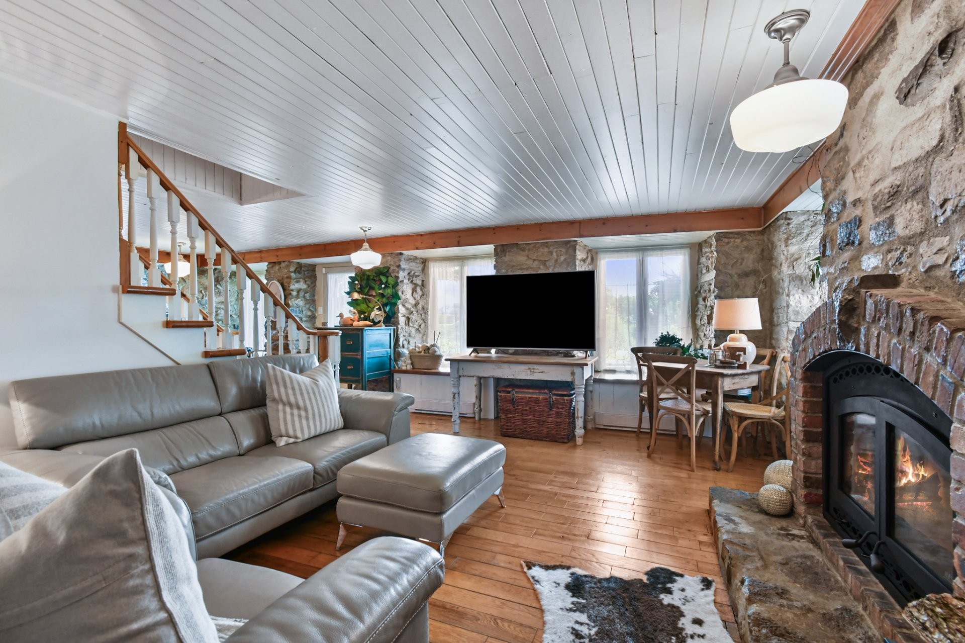 









647


Boul. Lacombe

,
Repentigny (Le Gardeur),




QC
J5Z2P7

