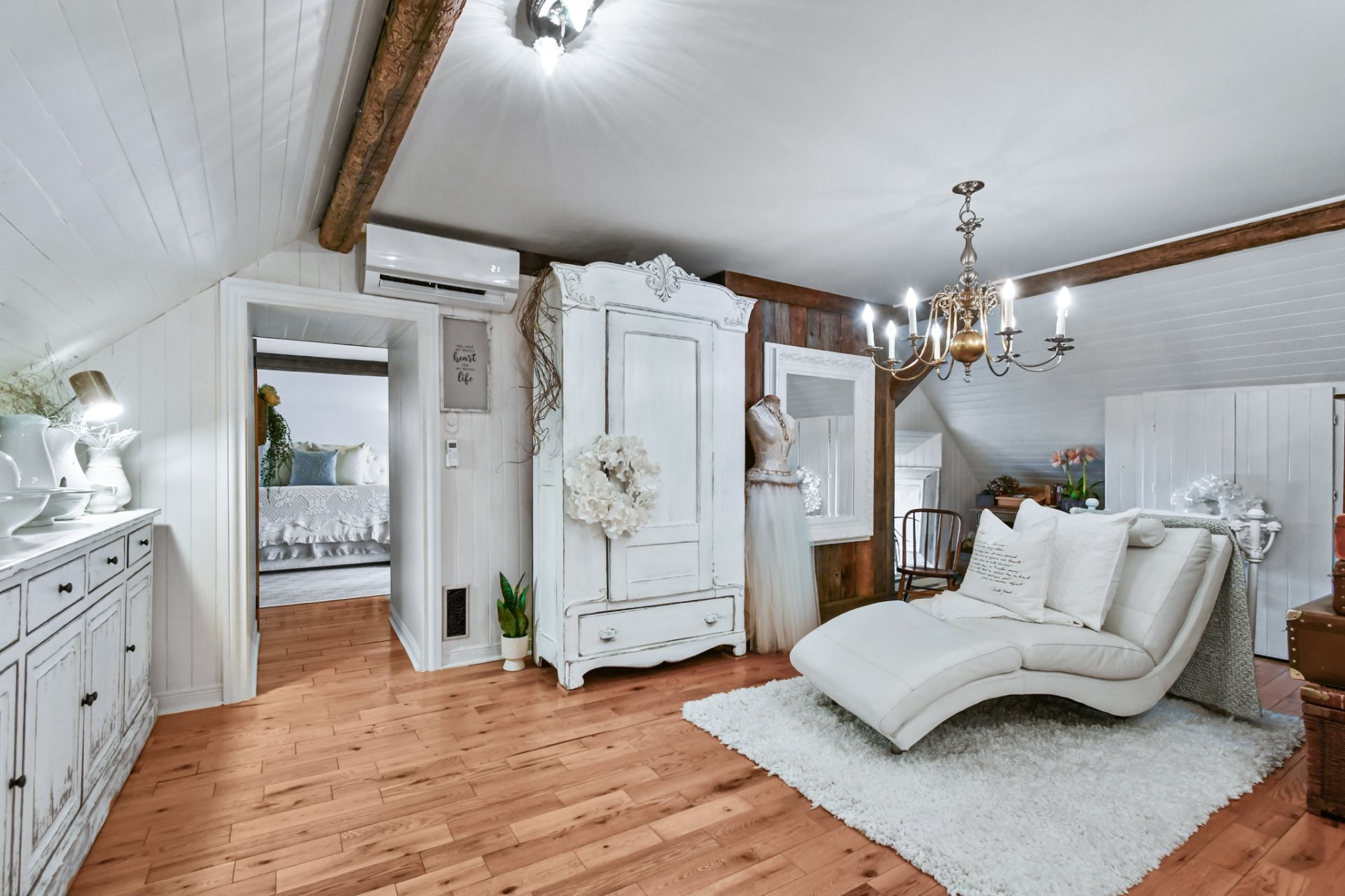 









647


Boul. Lacombe

,
Repentigny (Le Gardeur),




QC
J5Z2P7


