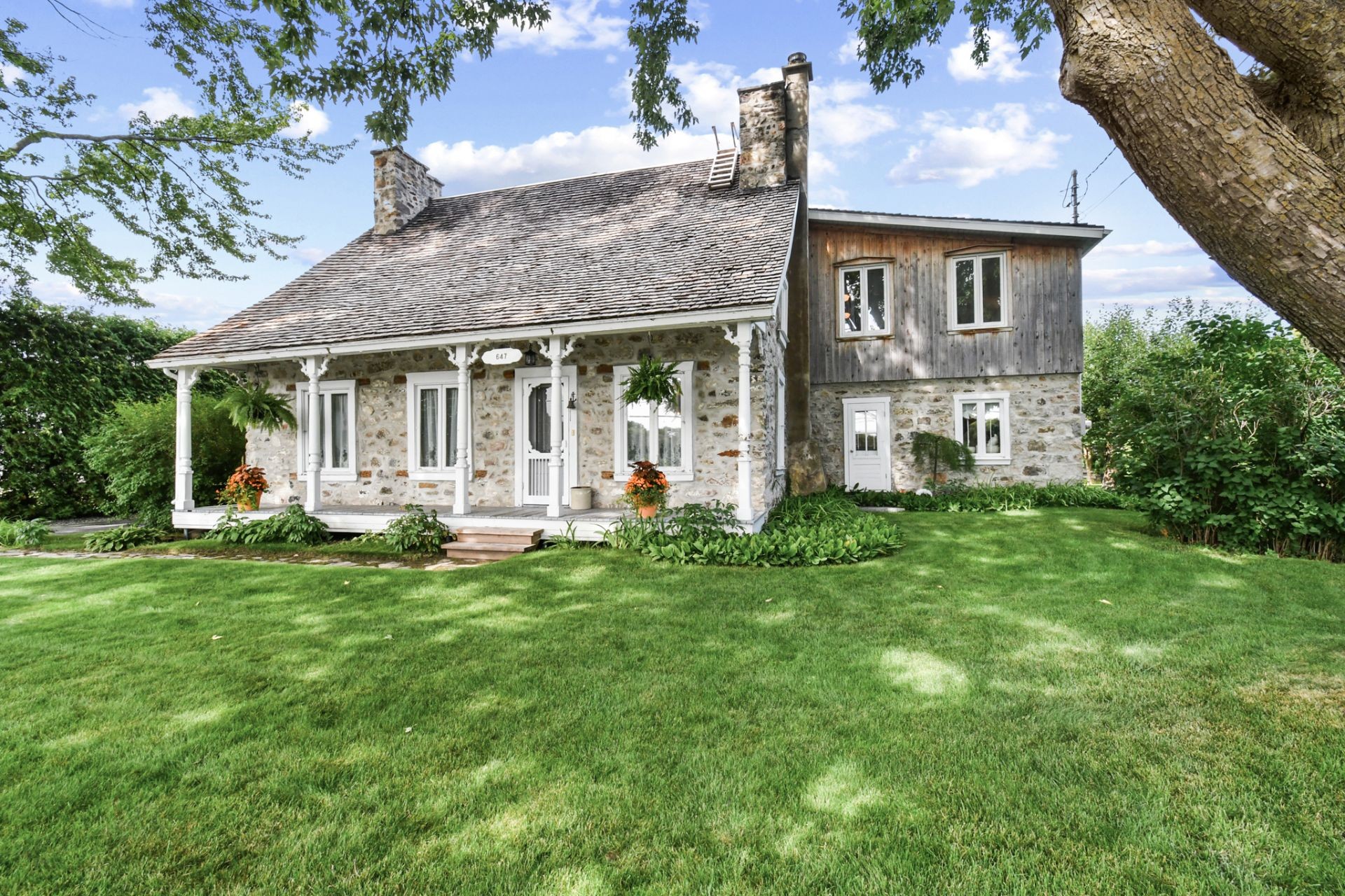 









647


Boul. Lacombe

,
Repentigny (Le Gardeur),




QC
J5Z2P7

