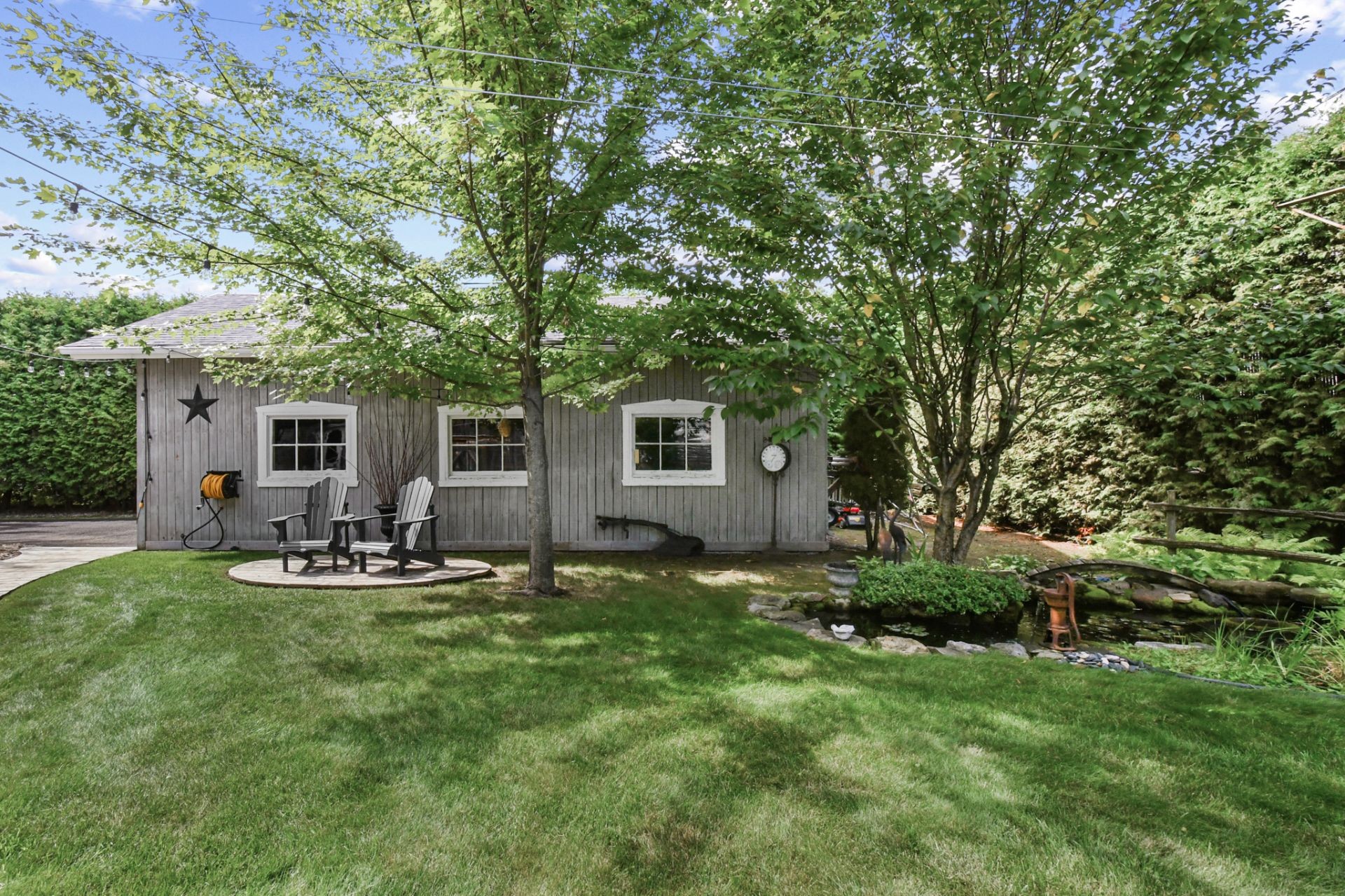 









647


Boul. Lacombe

,
Repentigny (Le Gardeur),




QC
J5Z2P7

