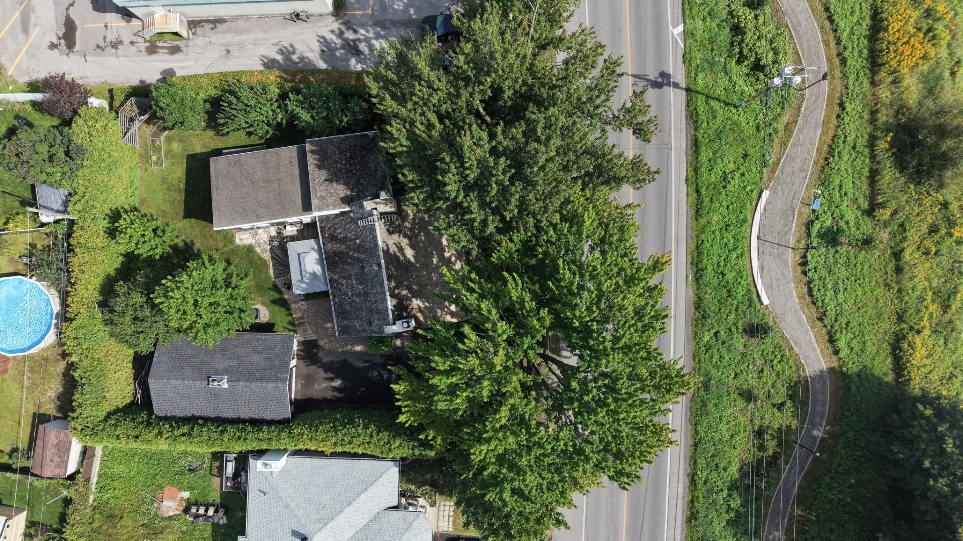 









647


Boul. Lacombe

,
Repentigny (Le Gardeur),




QC
J5Z2P7

