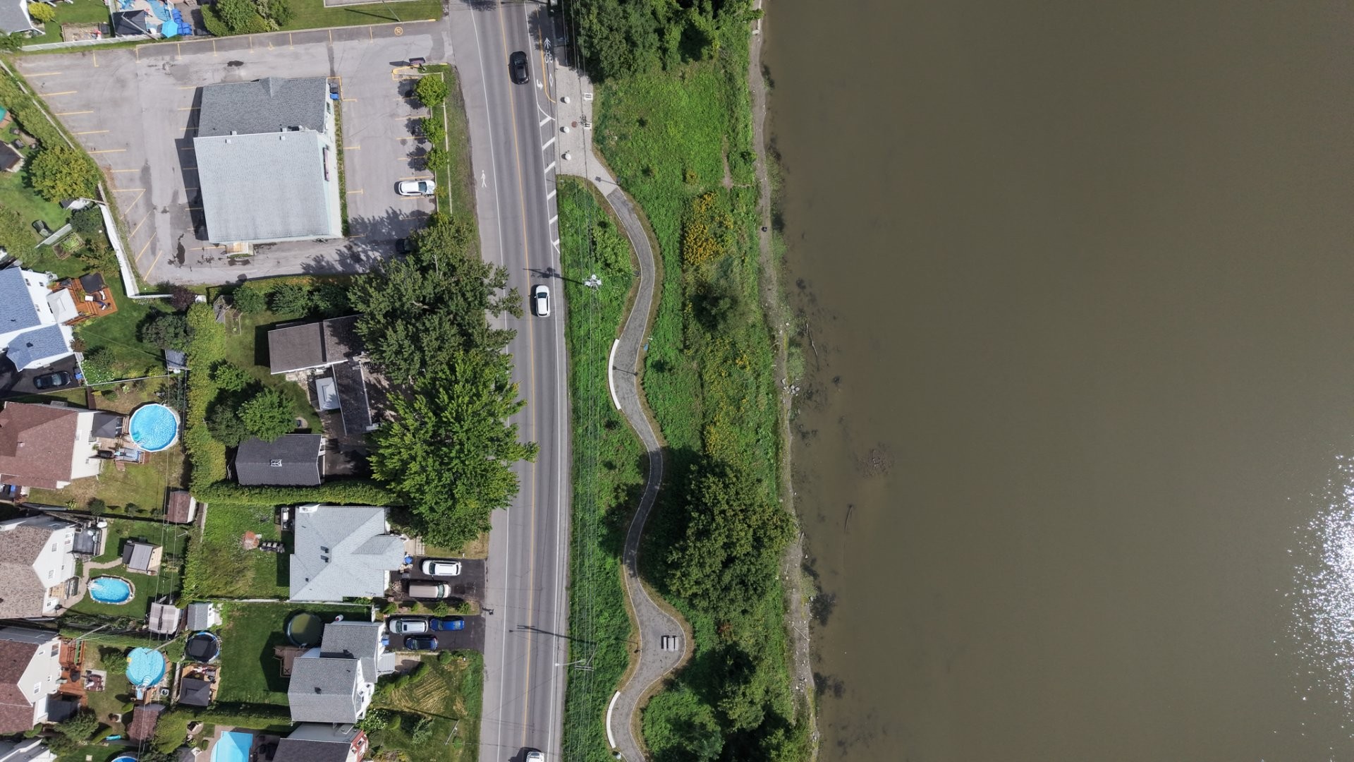 









647


Boul. Lacombe

,
Repentigny (Le Gardeur),




QC
J5Z2P7


