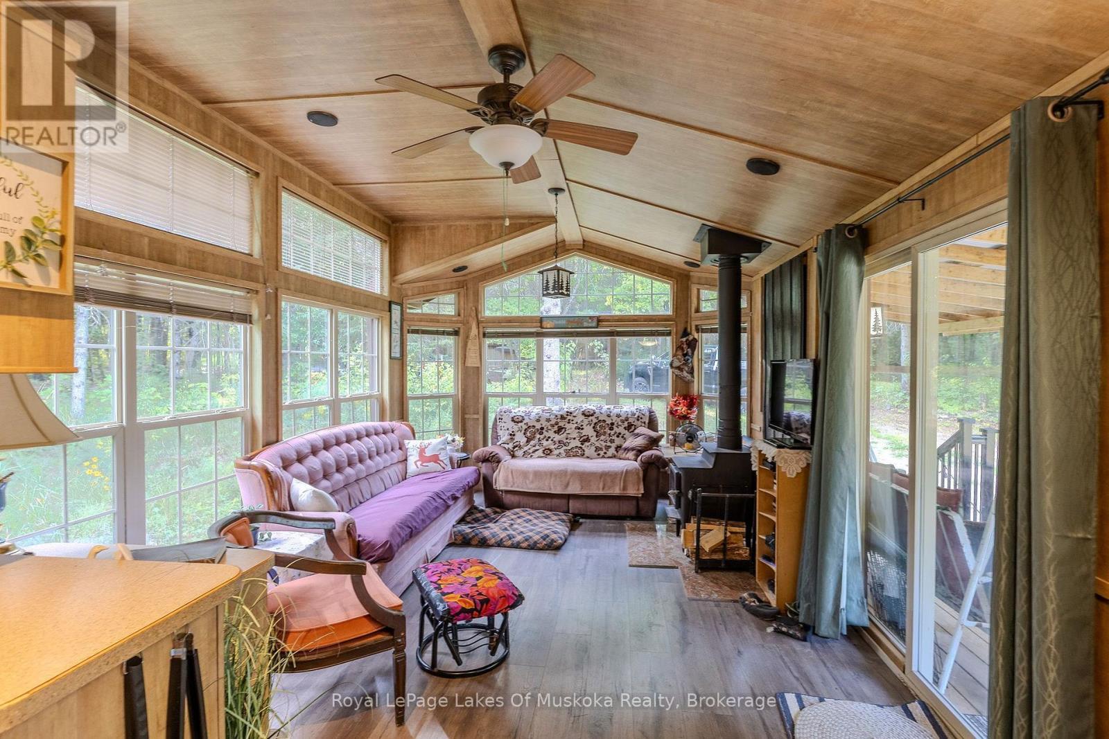 












88 RYE ROAD

,
Parry Sound Remote Area (Lount),




Ontario
P0A1X0

