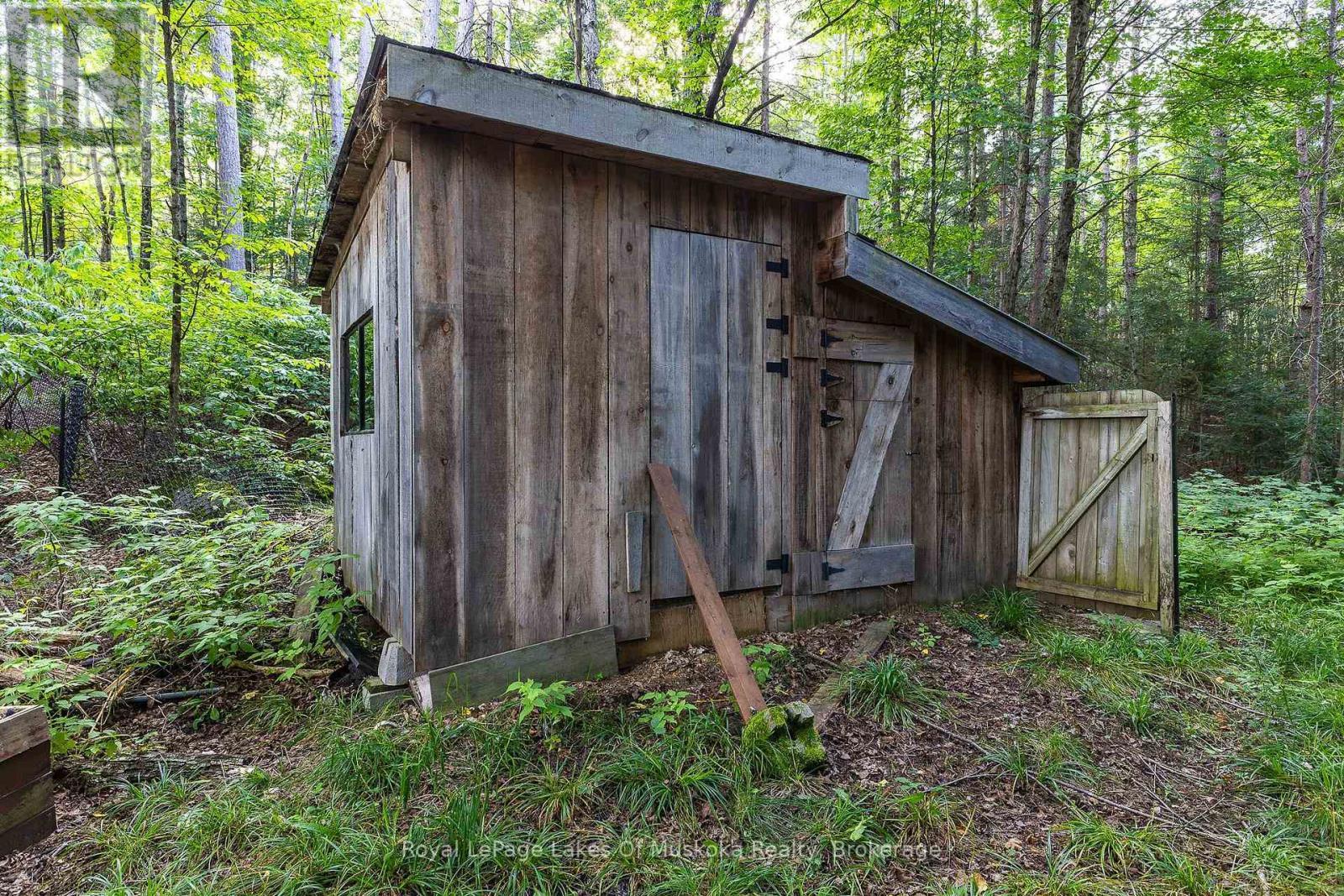 












88 RYE ROAD

,
Parry Sound Remote Area (Lount),




Ontario
P0A1X0

