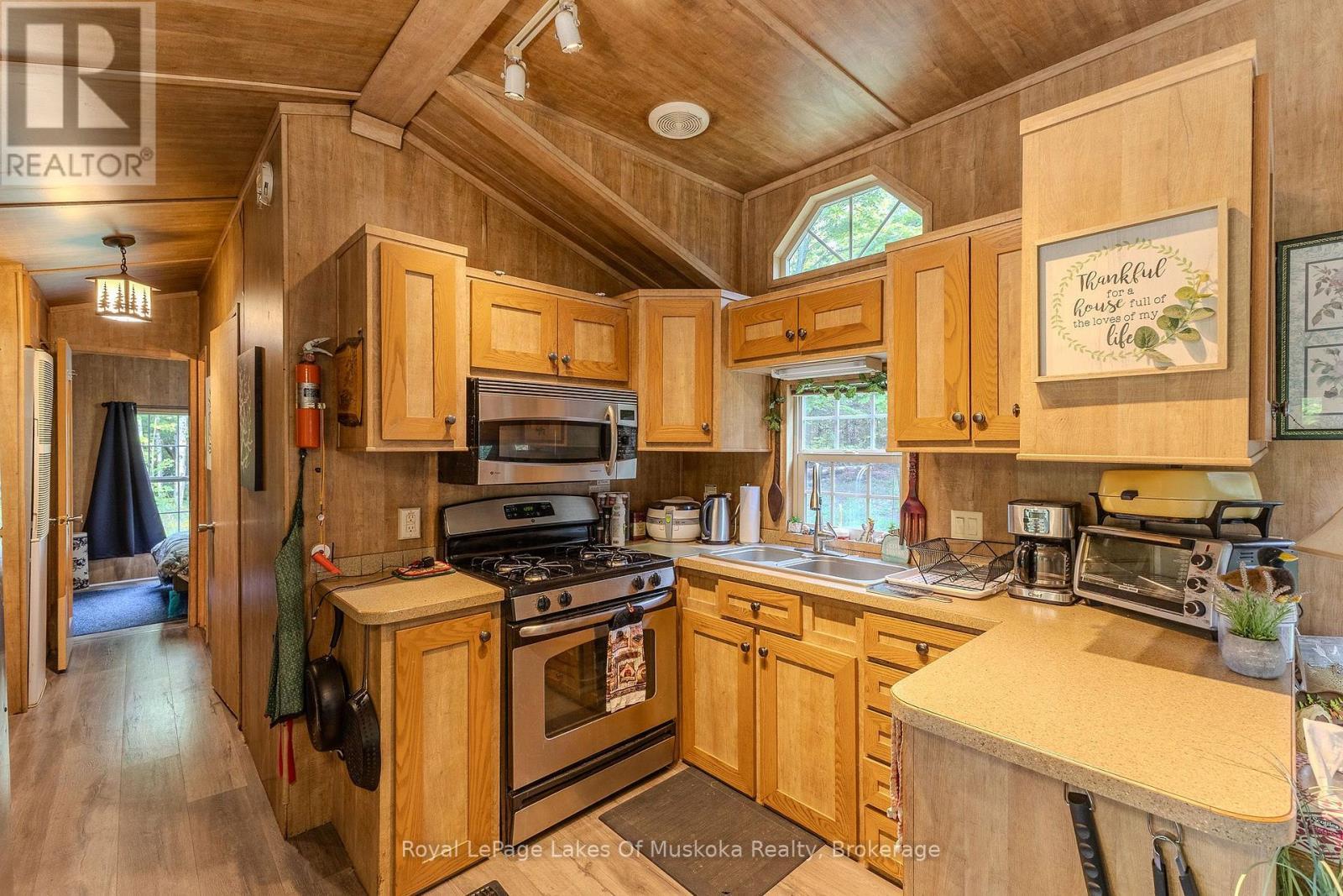 












88 RYE ROAD

,
Parry Sound Remote Area (Lount),




Ontario
P0A1X0


