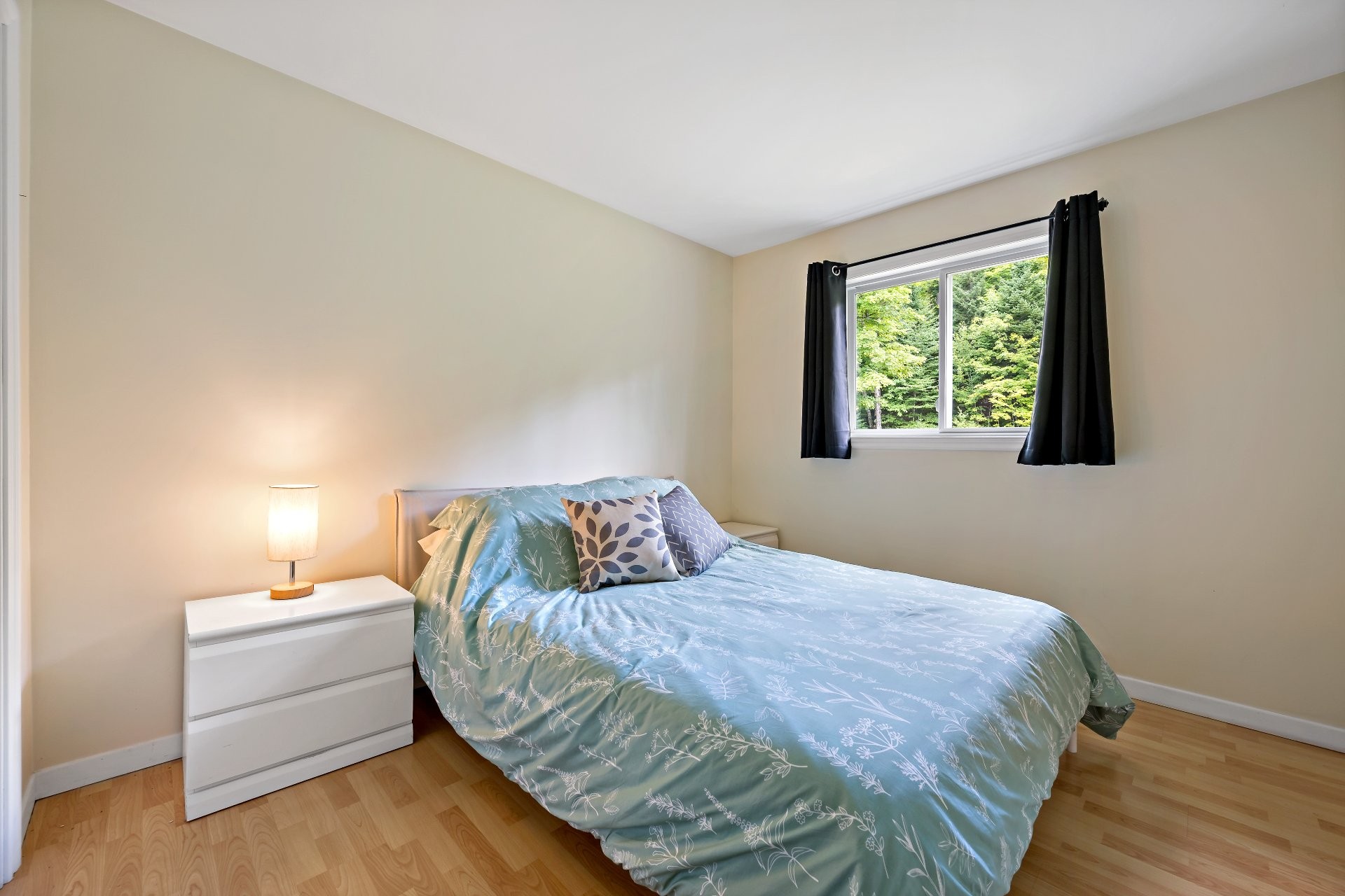 









301


Mtée Desjardins

,
Lac-Supérieur,




QC
J0T1J0

