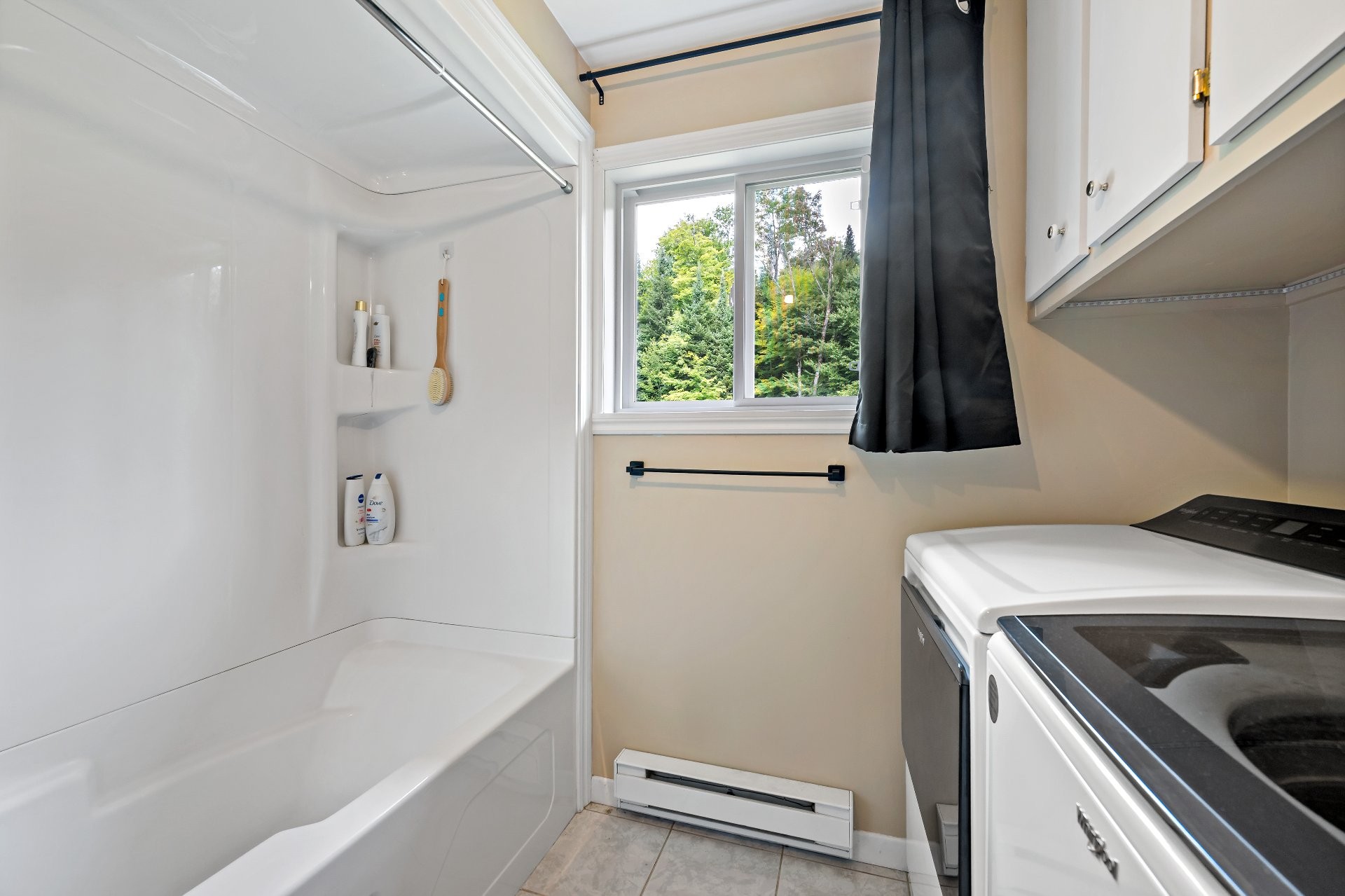 









301


Mtée Desjardins

,
Lac-Supérieur,




QC
J0T1J0


