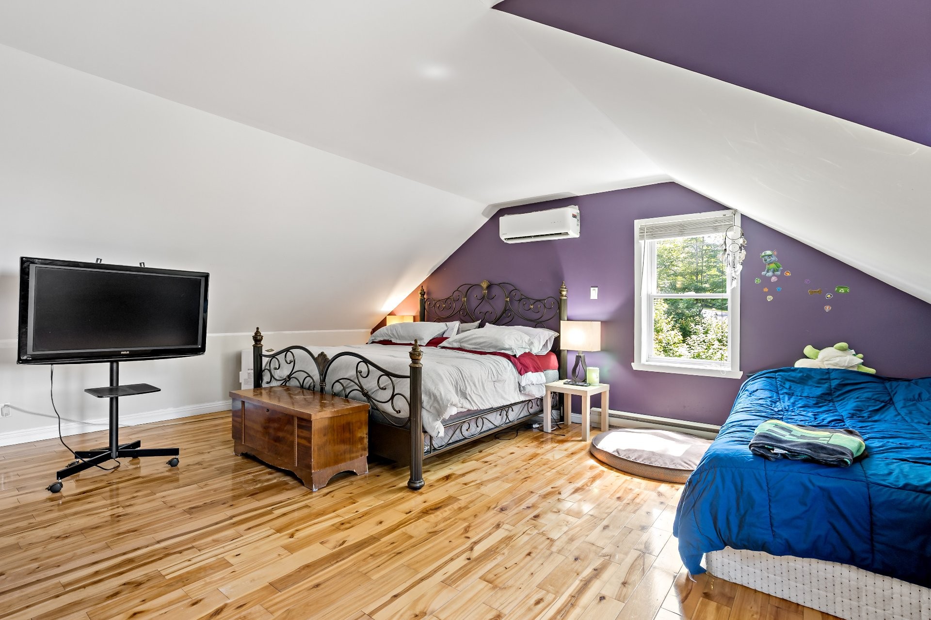 









6


Rue Airville N.

,
Mont-Blanc,




QC
J0T2G0


