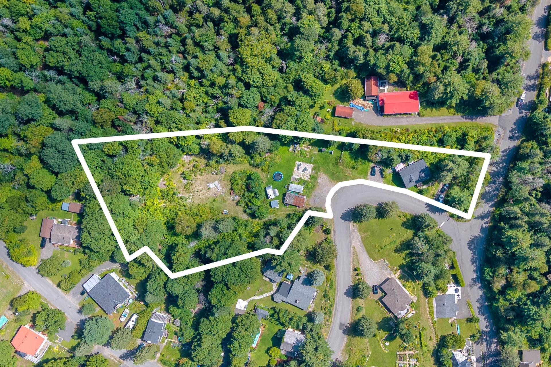 









6


Rue Airville N.

,
Mont-Blanc,




QC
J0T2G0

