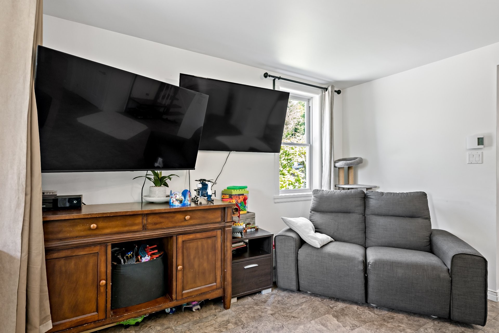 









6


Rue Airville N.

,
Mont-Blanc,




QC
J0T2G0

