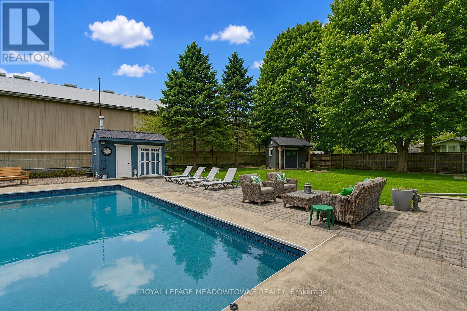 












296 PROGRESTON ROAD

,
Hamilton,




Ontario
L0R1H1


