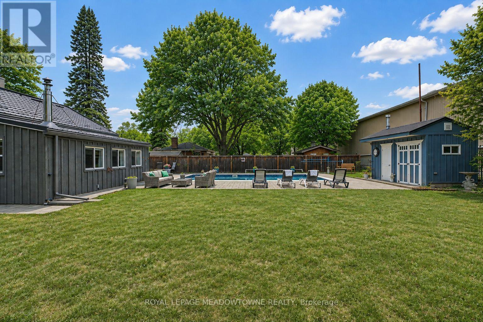 












296 PROGRESTON ROAD

,
Hamilton,




Ontario
L0R1H1

