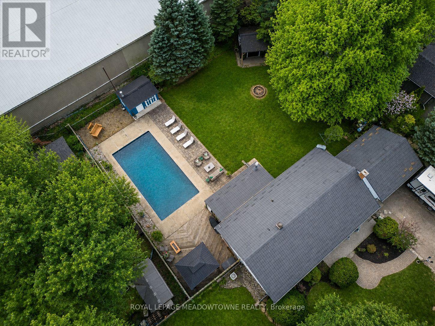 












296 PROGRESTON ROAD

,
Hamilton,




Ontario
L0R1H1

