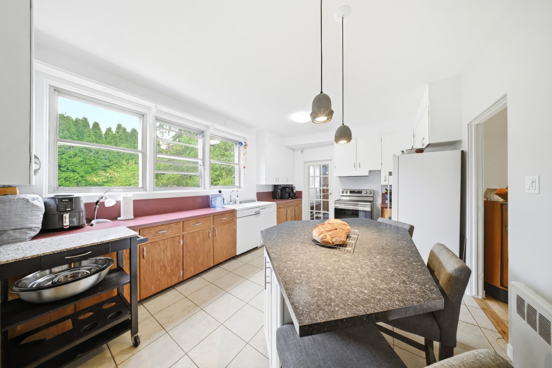 









673

 - 681


Ch. Sydenham

,
Saguenay (Chicoutimi),




QC
G7H2G7


