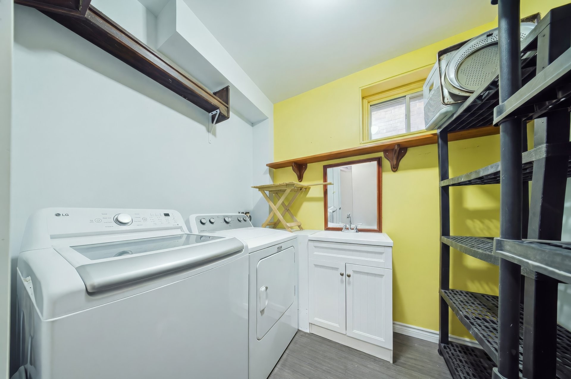









673

 - 681


Ch. Sydenham

,
Saguenay (Chicoutimi),




QC
G7H2G7

