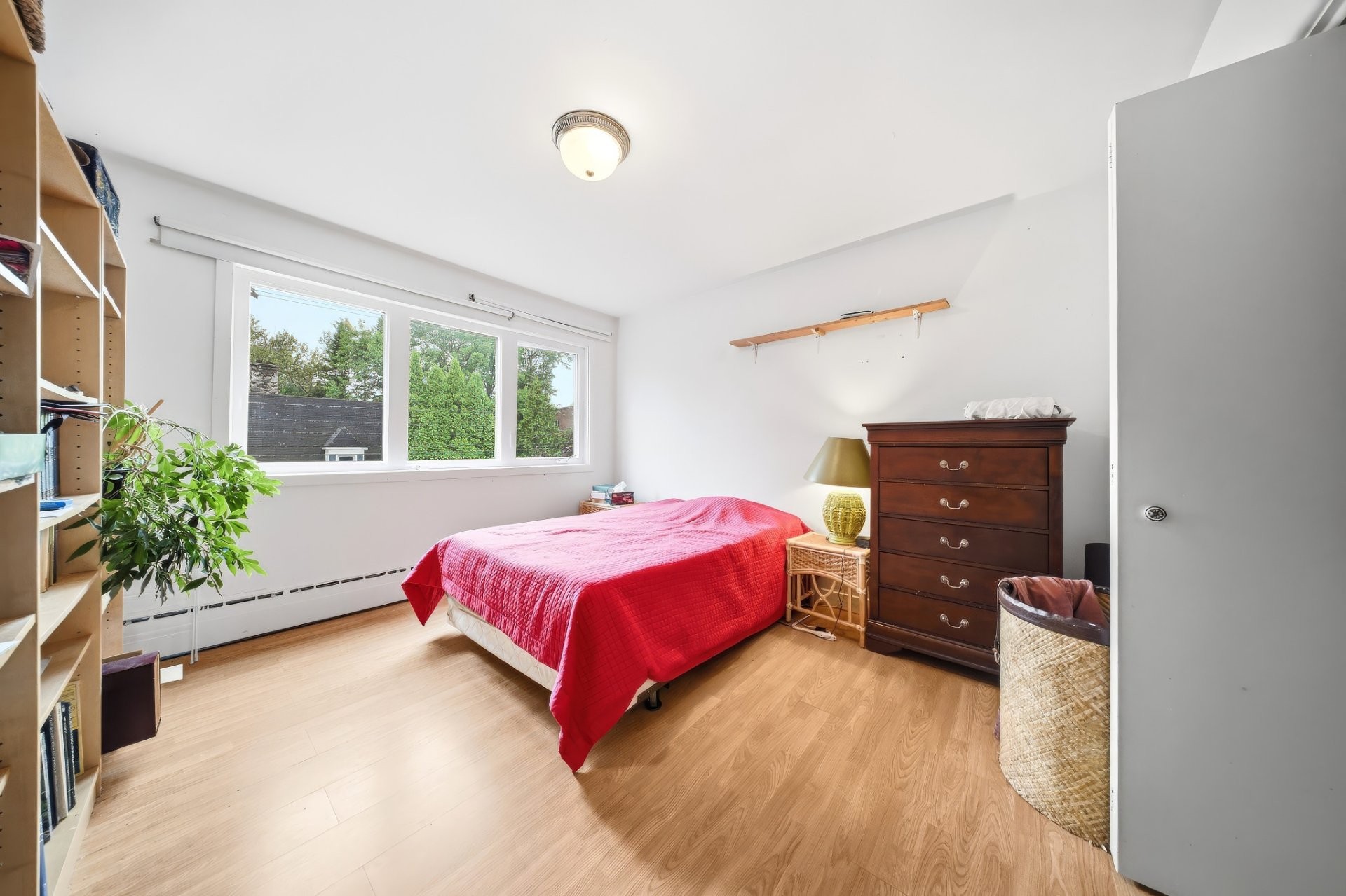 









673

 - 681


Ch. Sydenham

,
Saguenay (Chicoutimi),




QC
G7H2G7

