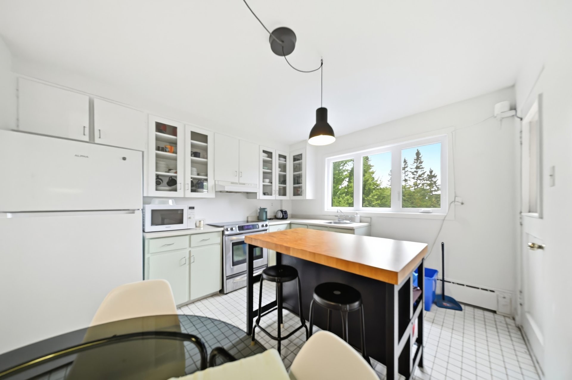 









673

 - 681


Ch. Sydenham

,
Saguenay (Chicoutimi),




QC
G7H2G7

