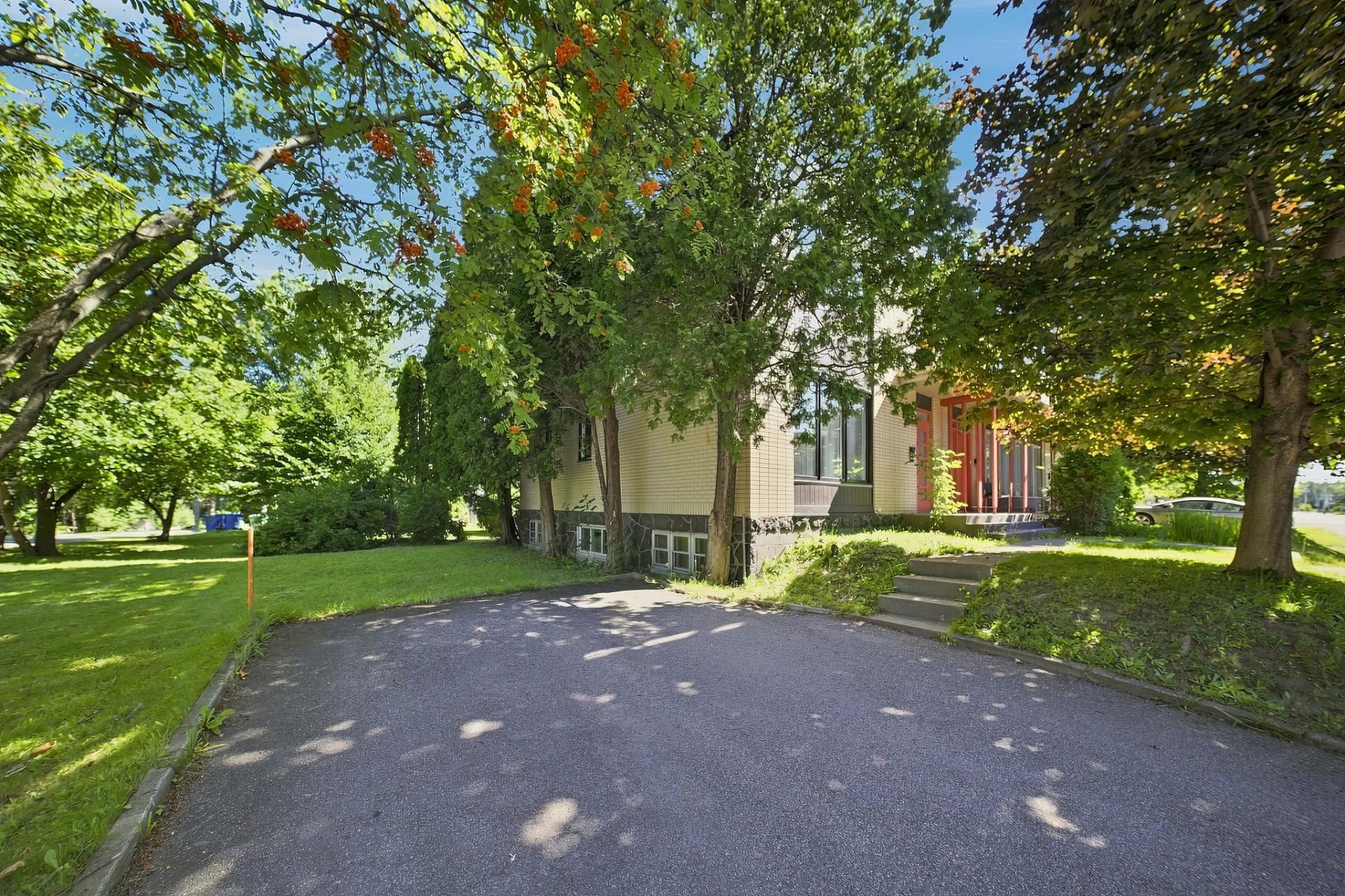 









673

 - 681


Ch. Sydenham

,
Saguenay (Chicoutimi),




QC
G7H2G7

