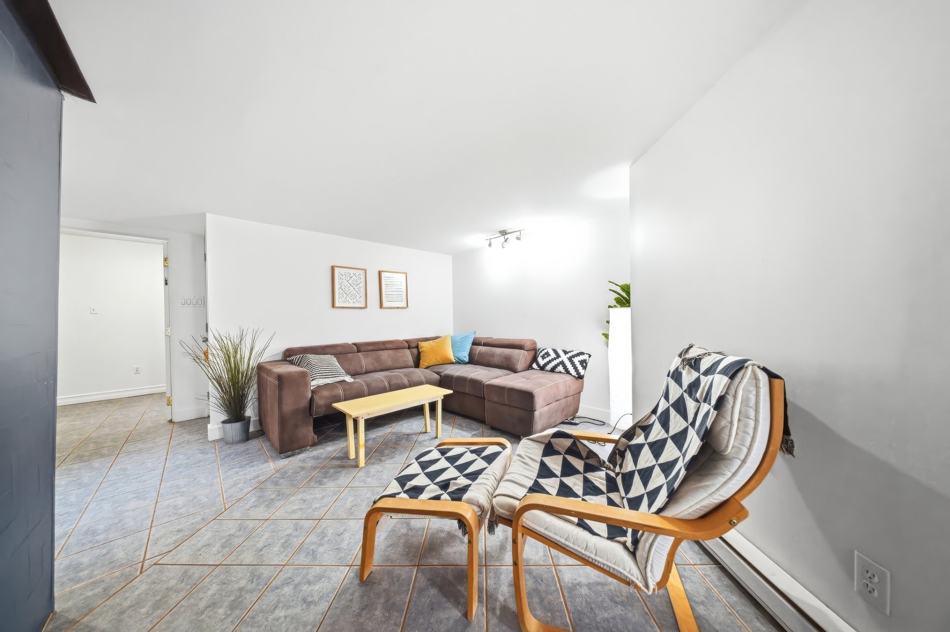 









673

 - 681


Ch. Sydenham

,
Saguenay (Chicoutimi),




QC
G7H2G7

