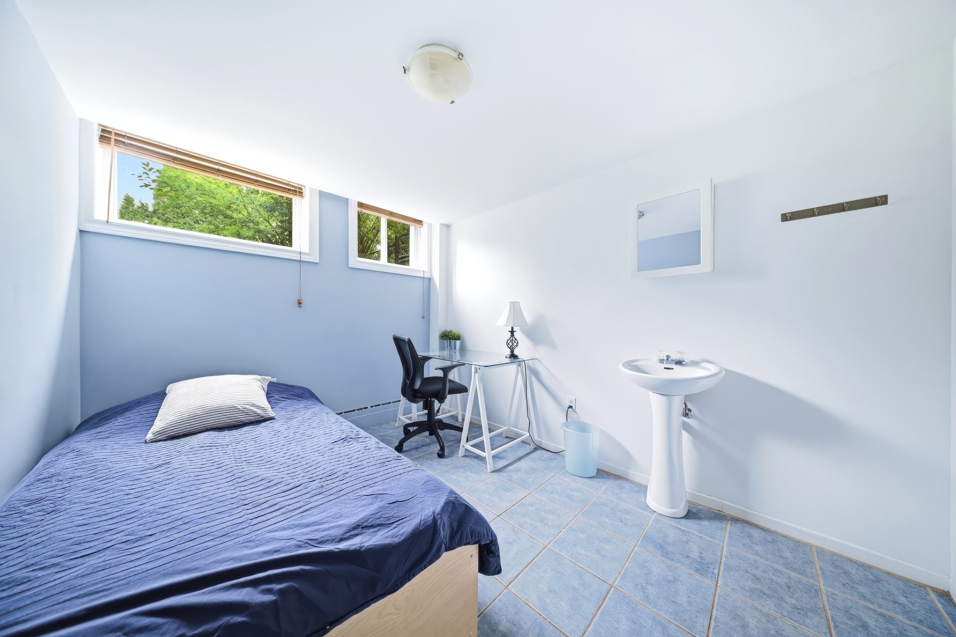 









673

 - 681


Ch. Sydenham

,
Saguenay (Chicoutimi),




QC
G7H2G7

