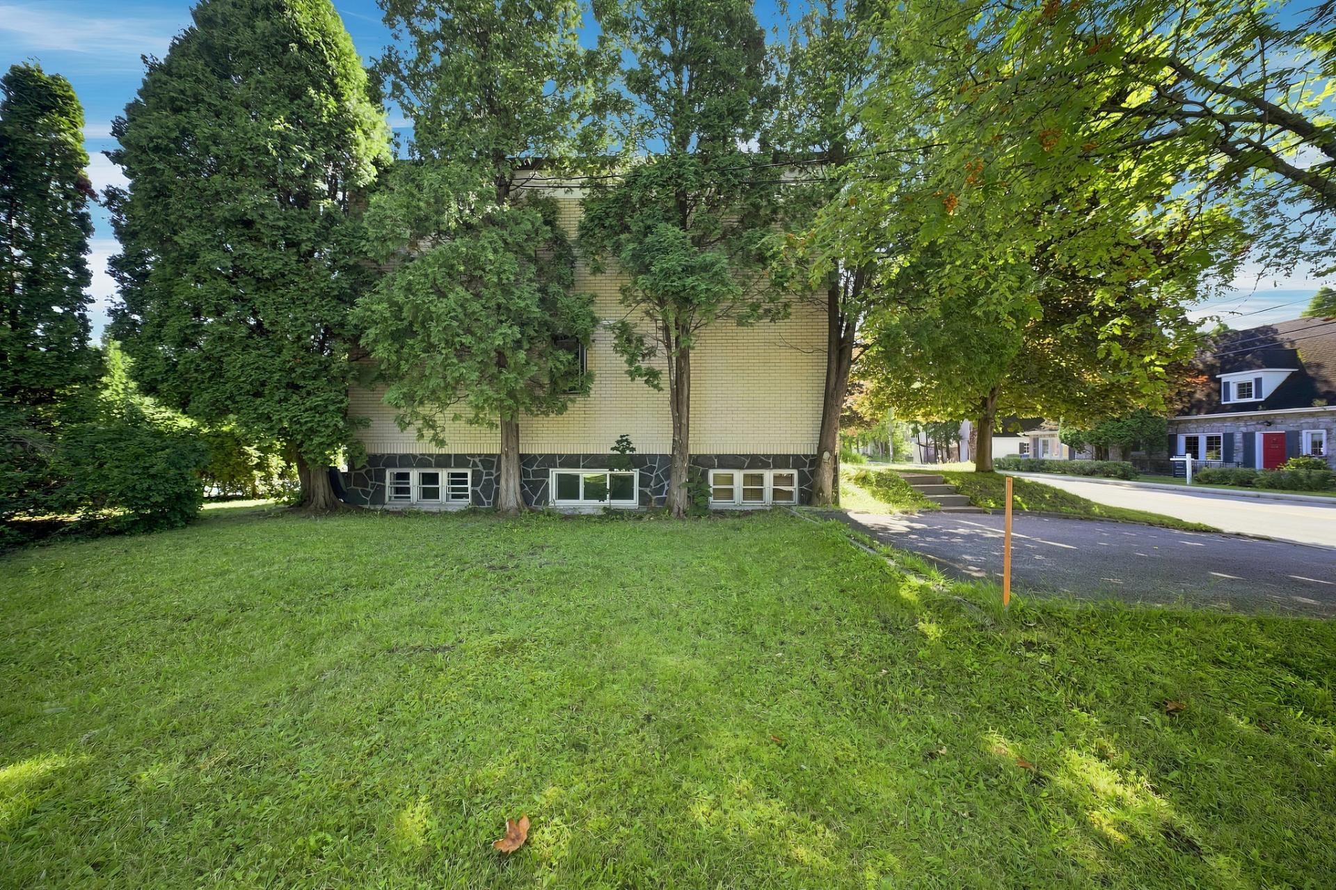 









673

 - 681


Ch. Sydenham

,
Saguenay (Chicoutimi),




QC
G7H2G7

