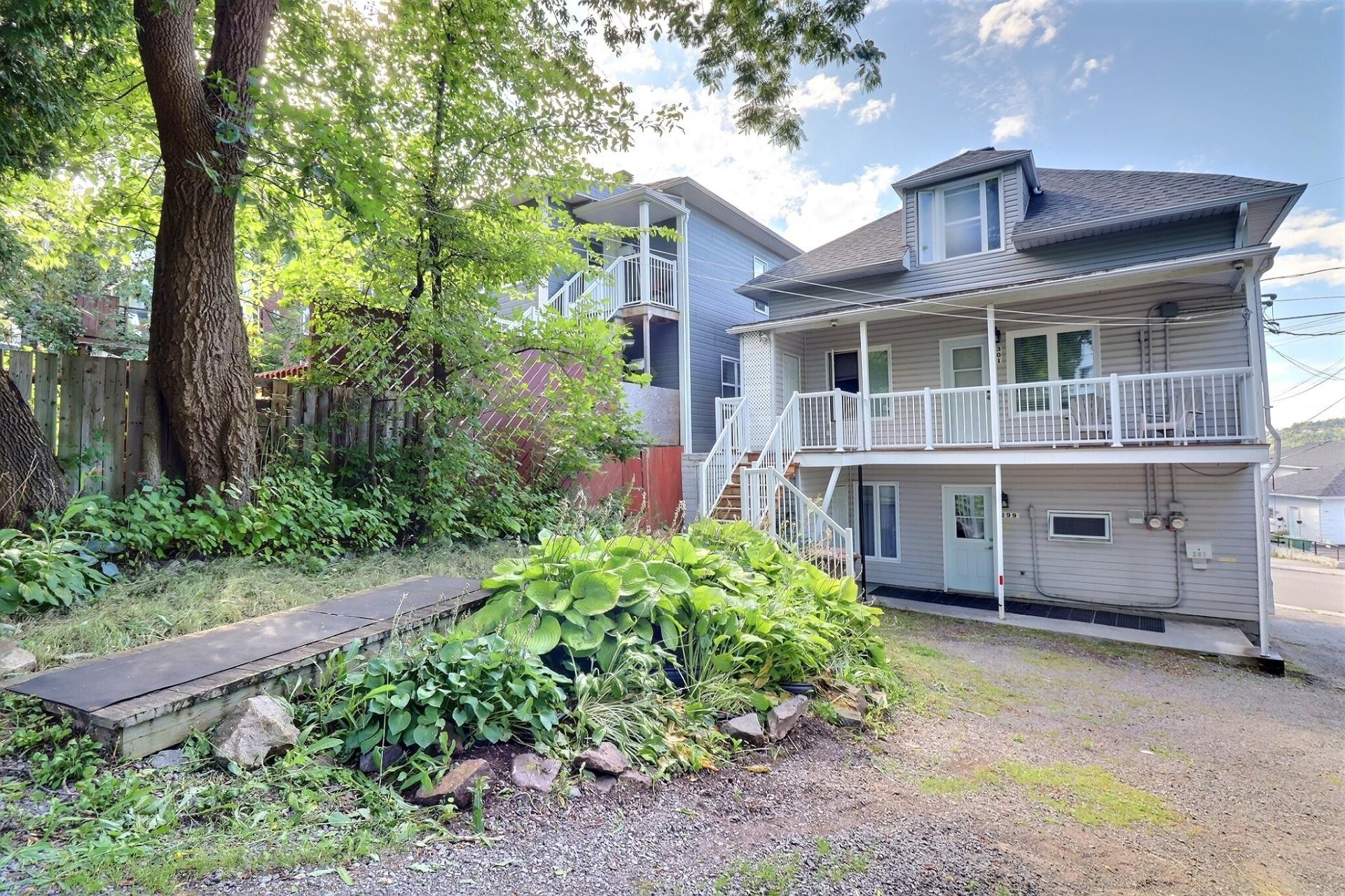 









299

 - 301


Rue Riverin

,
Saguenay (Chicoutimi),




QC
G7H4R9

