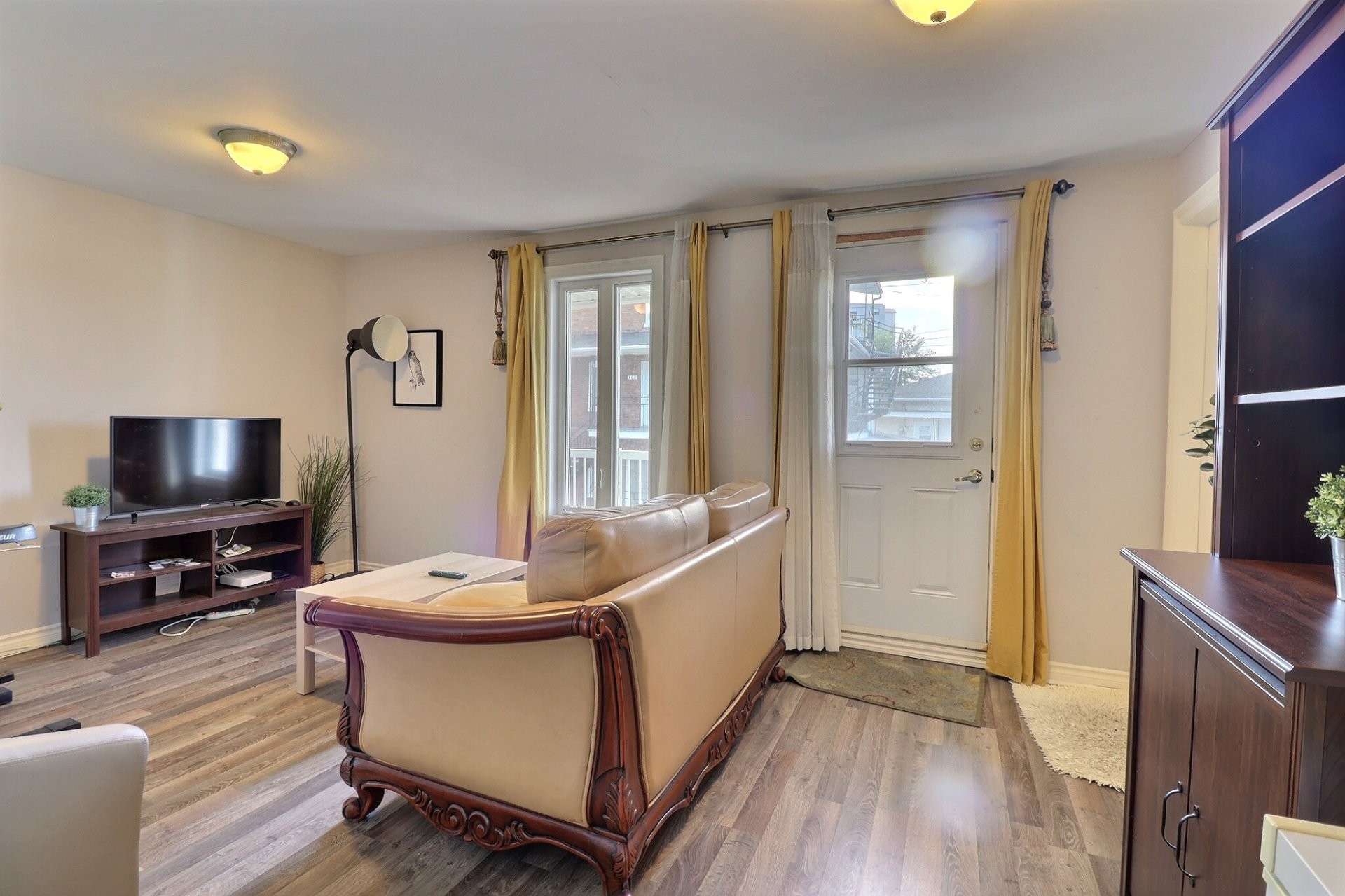 









299

 - 301


Rue Riverin

,
Saguenay (Chicoutimi),




QC
G7H4R9

