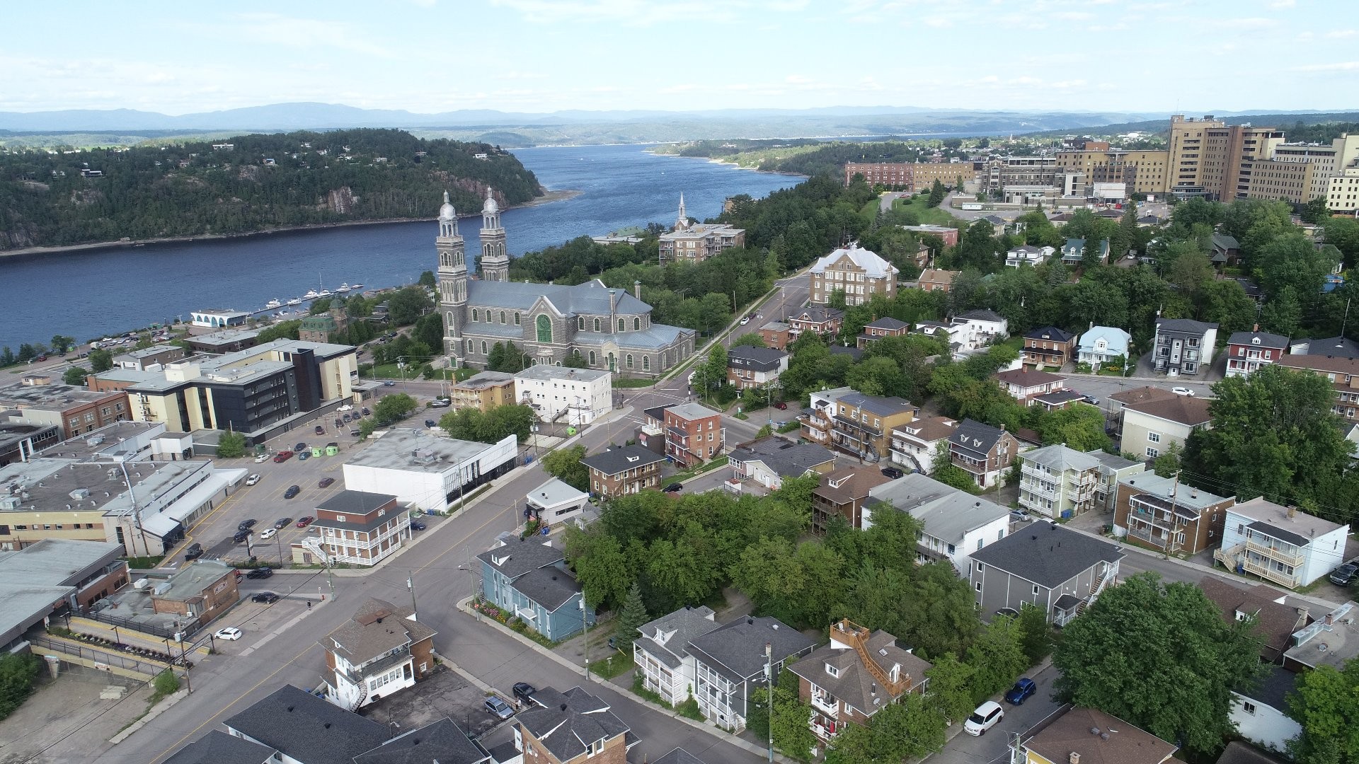 









299

 - 301


Rue Riverin

,
Saguenay (Chicoutimi),




QC
G7H4R9

