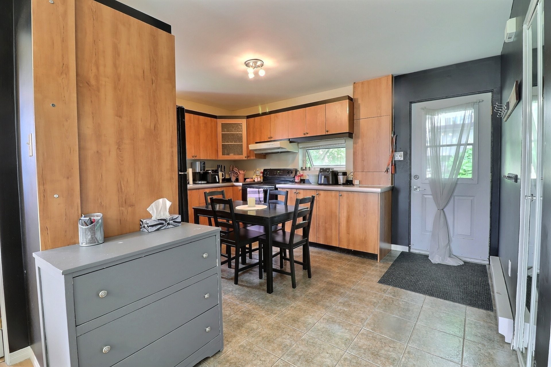 









299

 - 301


Rue Riverin

,
Saguenay (Chicoutimi),




QC
G7H4R9

