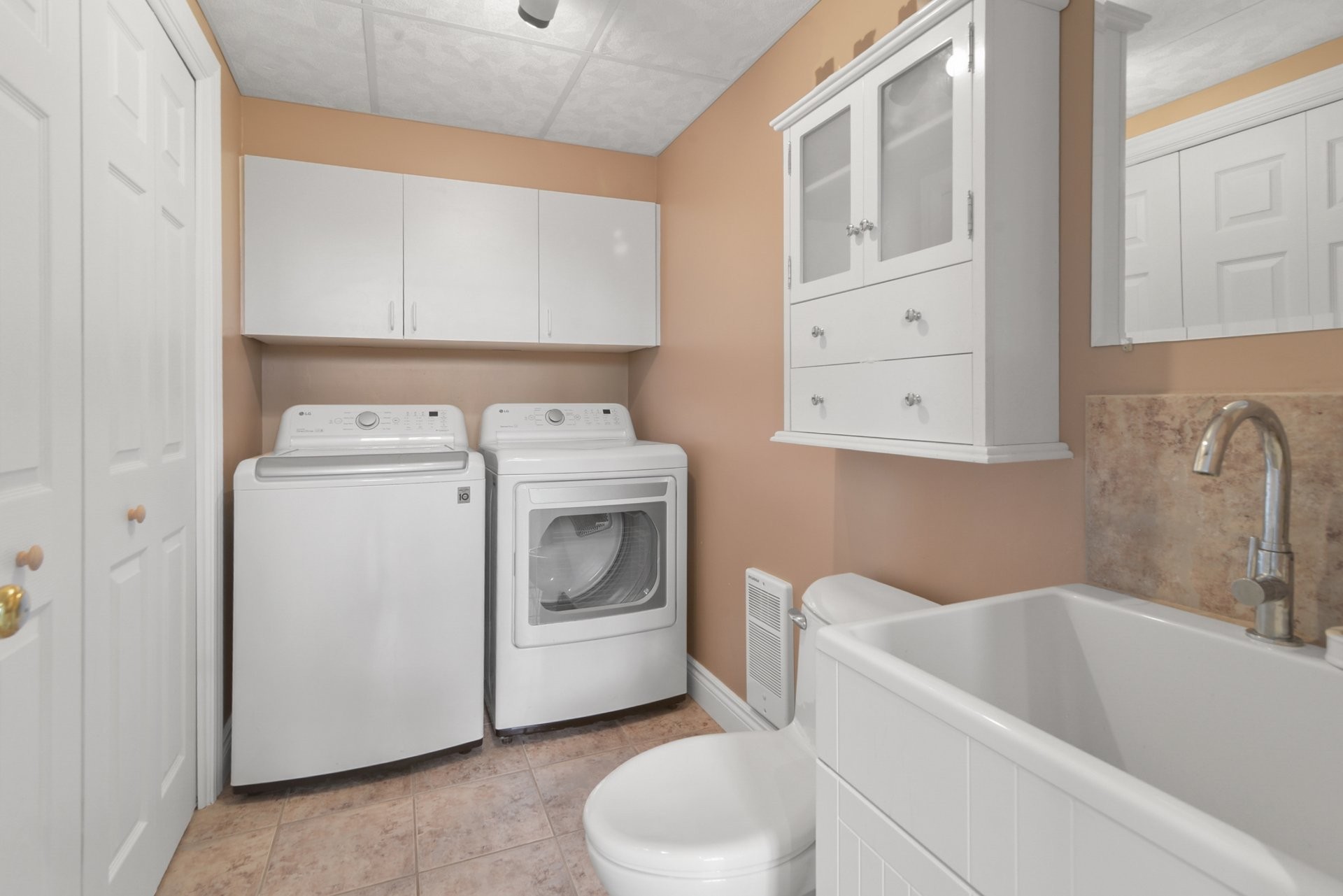 









108


Rue Vanier

,
Saint-Constant,




QC
J5A2J9

