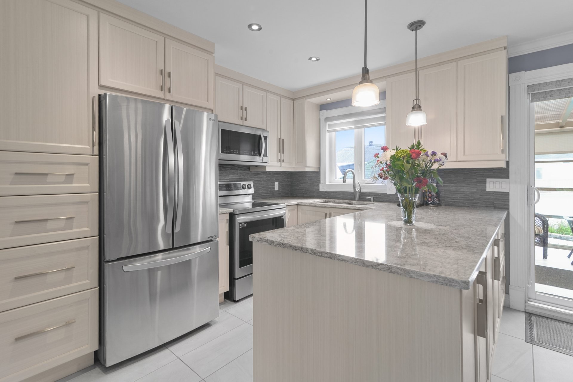 









108


Rue Vanier

,
Saint-Constant,




QC
J5A2J9

