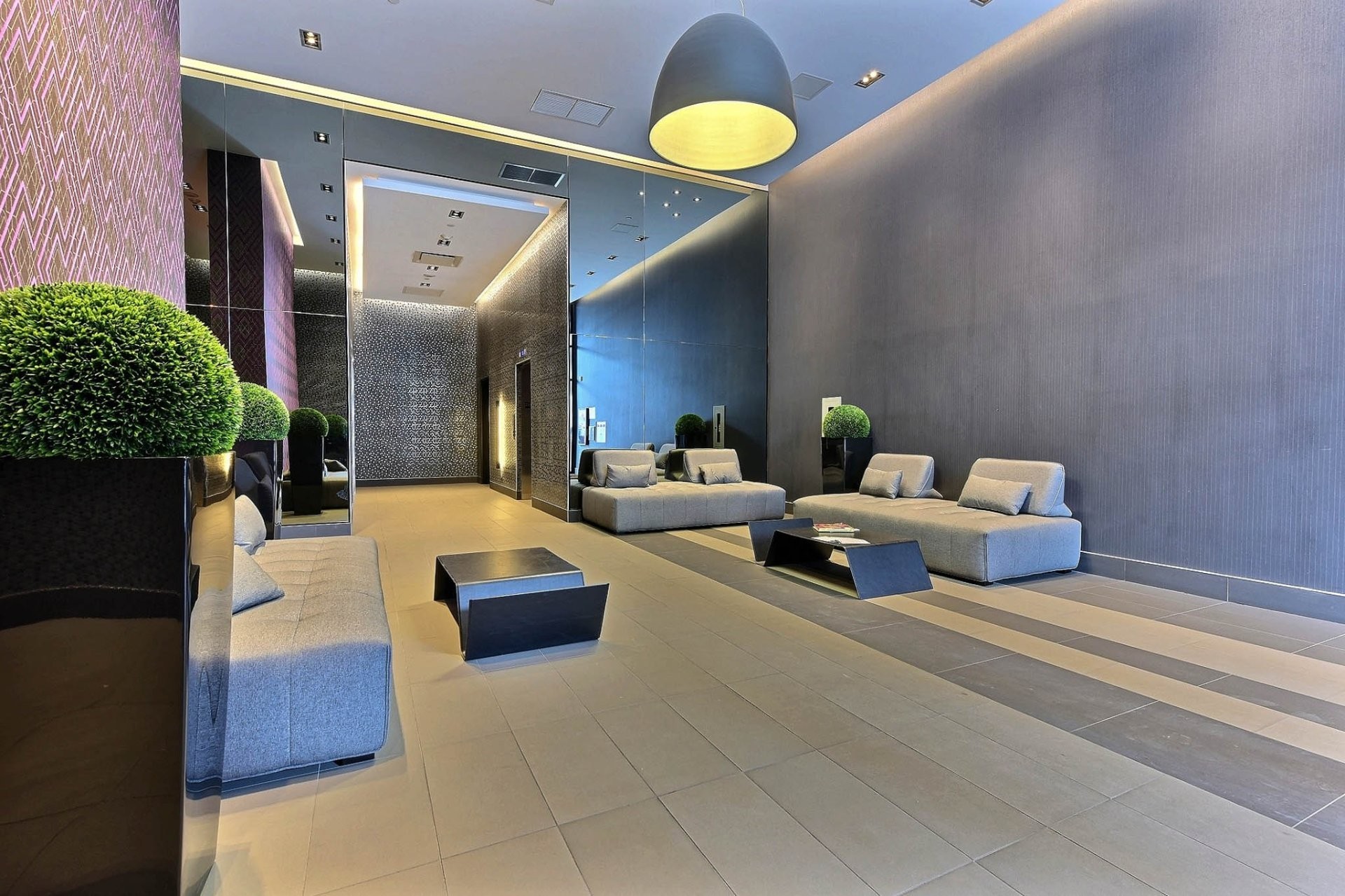 









235


Rue Peel

, 1006,
Montréal (Le Sud-Ouest),




QC
H3C0P8

