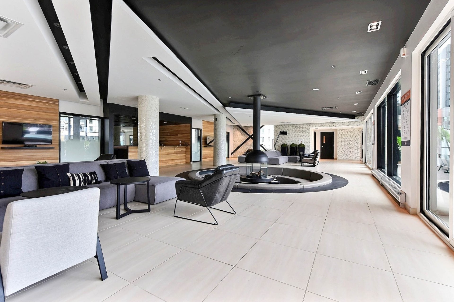 









235


Rue Peel

, 1006,
Montréal (Le Sud-Ouest),




QC
H3C0P8

