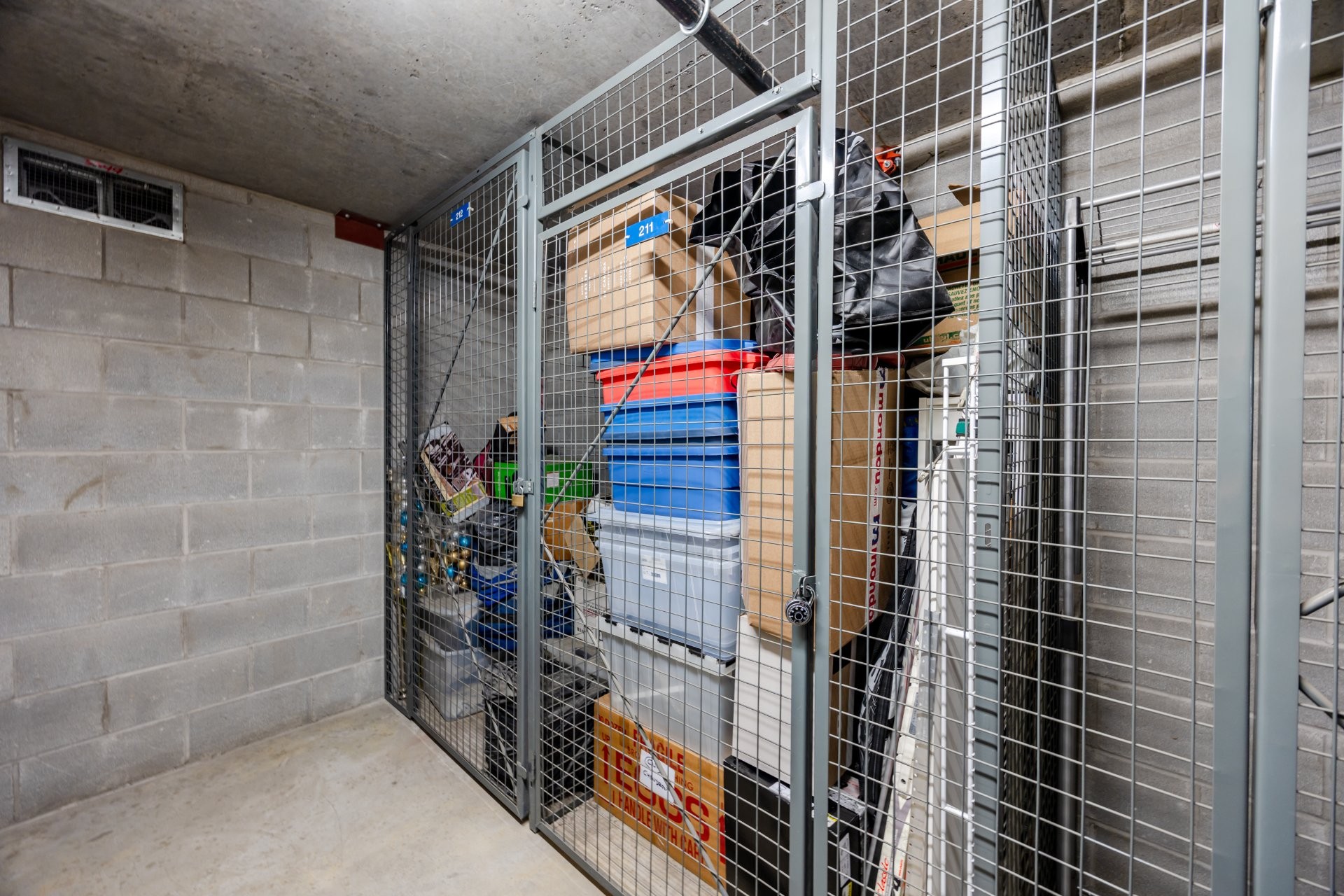 









235


Rue Peel

, 1006,
Montréal (Le Sud-Ouest),




QC
H3C0P8

