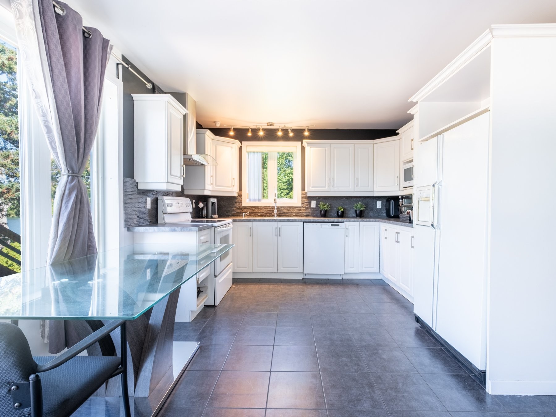 









61


Rue Alphonse

,
Sainte-Victoire-de-Sorel,




QC
J0G1T0

