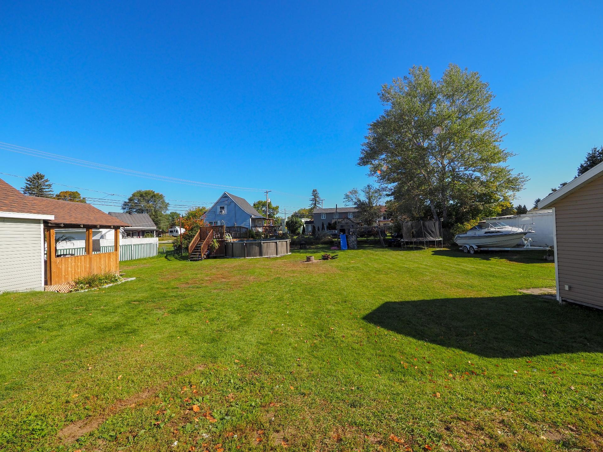 









11650


Rue Notre-Dame O.

,
Trois-Rivières,




QC
G9B6W4


