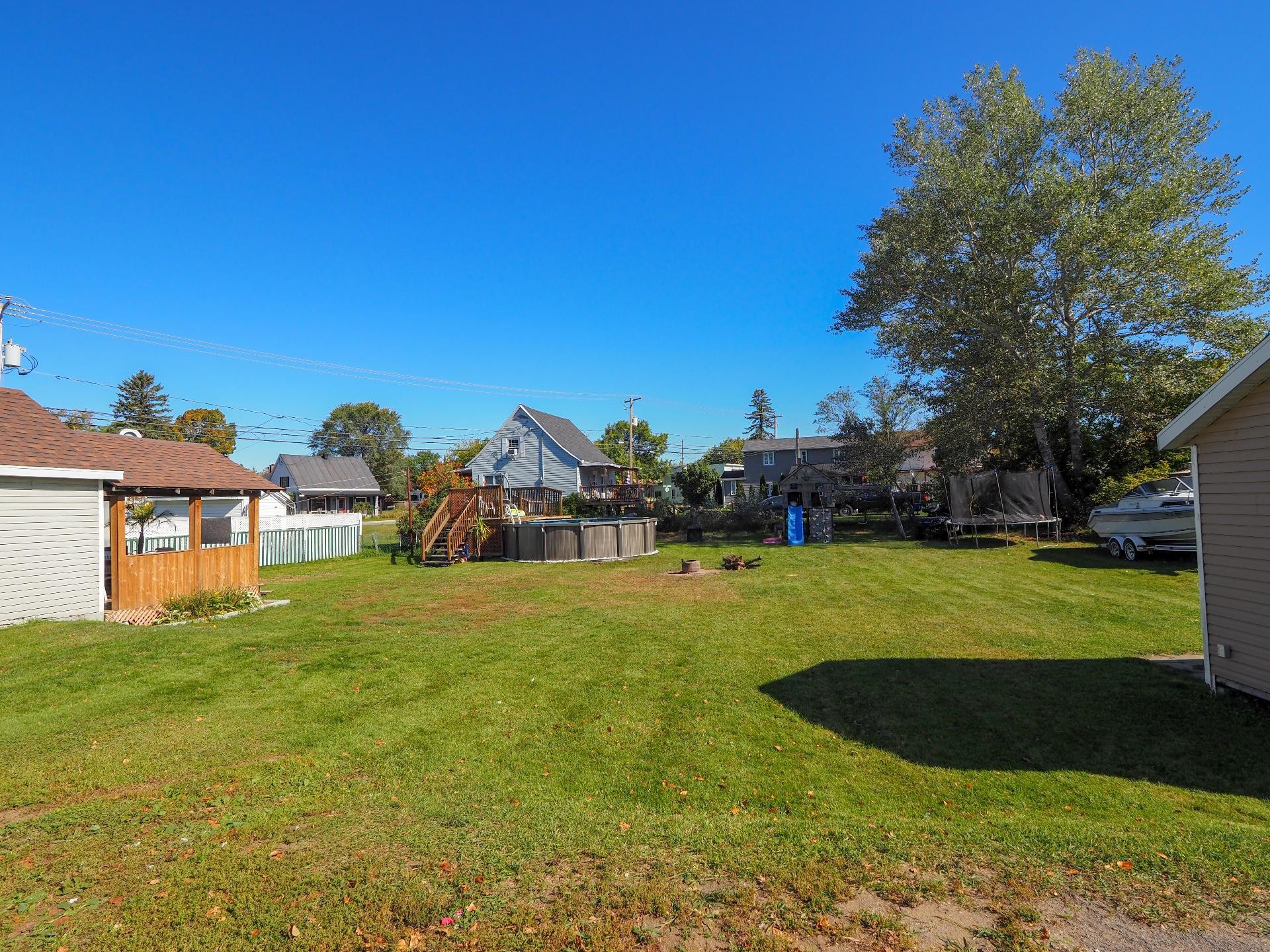 









11650


Rue Notre-Dame O.

,
Trois-Rivières,




QC
G9B6W4

