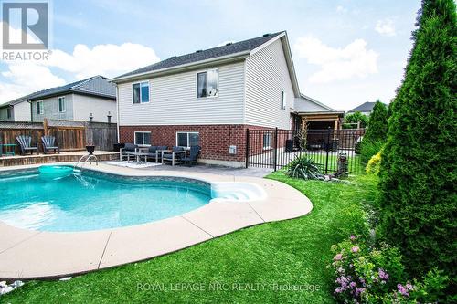 Inground pool with artifical grass