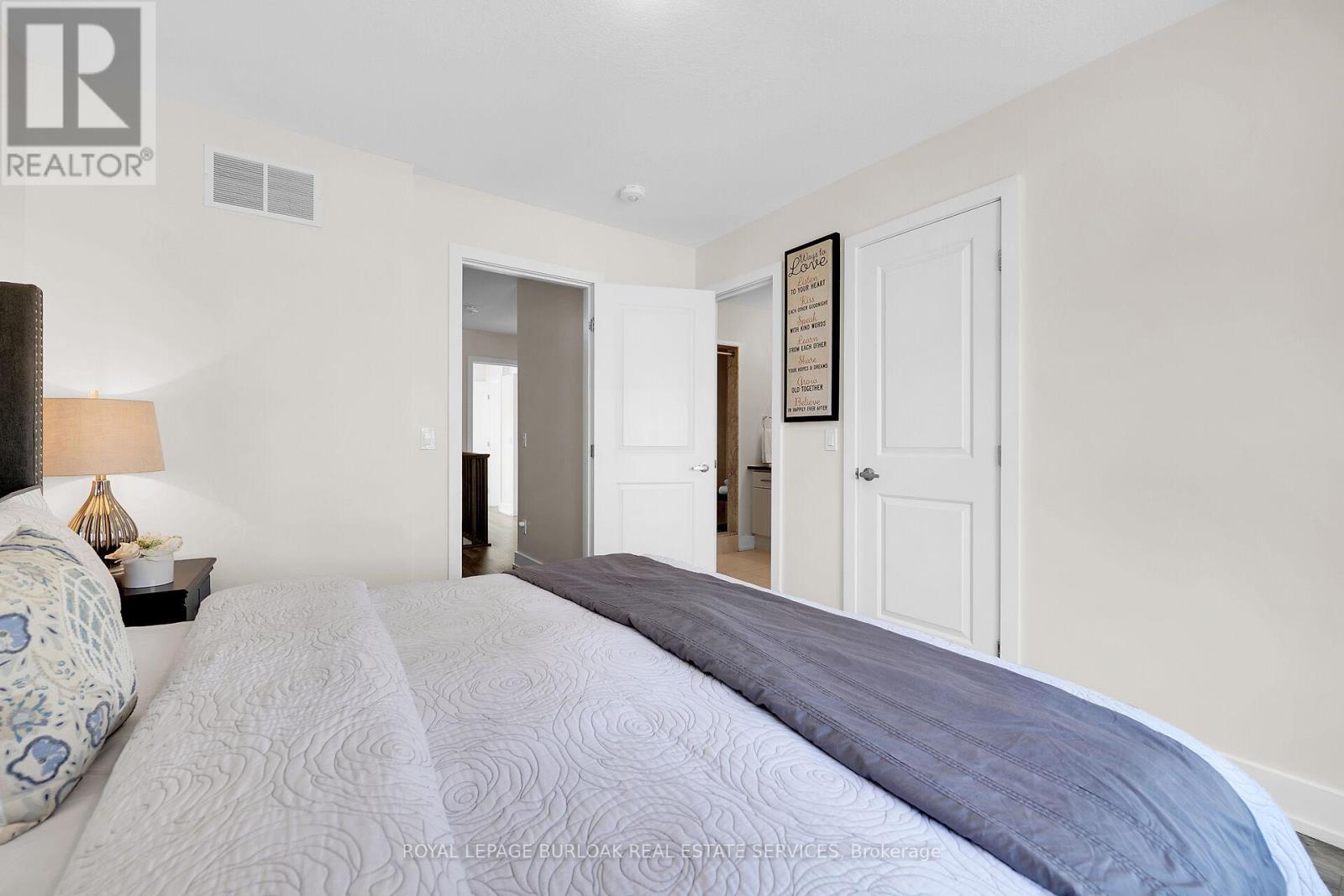 












9 - 115 SHOREVIEW PLACE

,
Hamilton,




Ontario
L8E0K4

