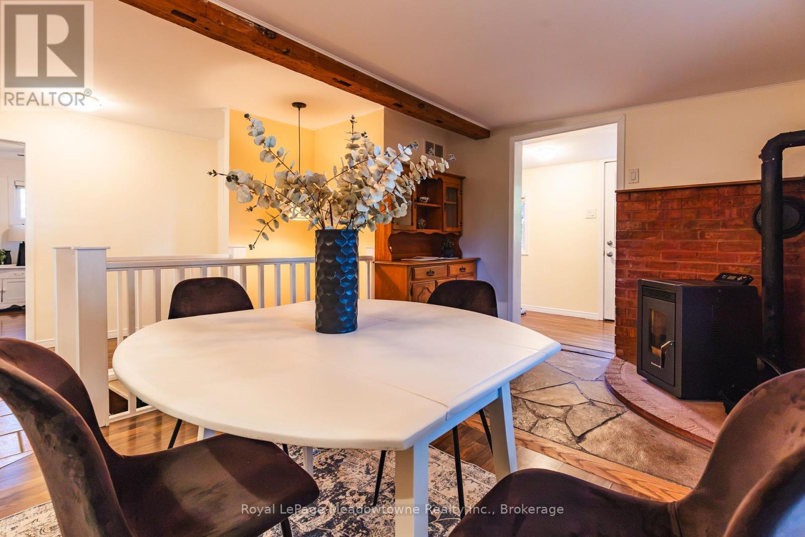 












5013 ERAMOSA-ERIN TOWNLINE

,
Erin,




Ontario
N0B2K0

