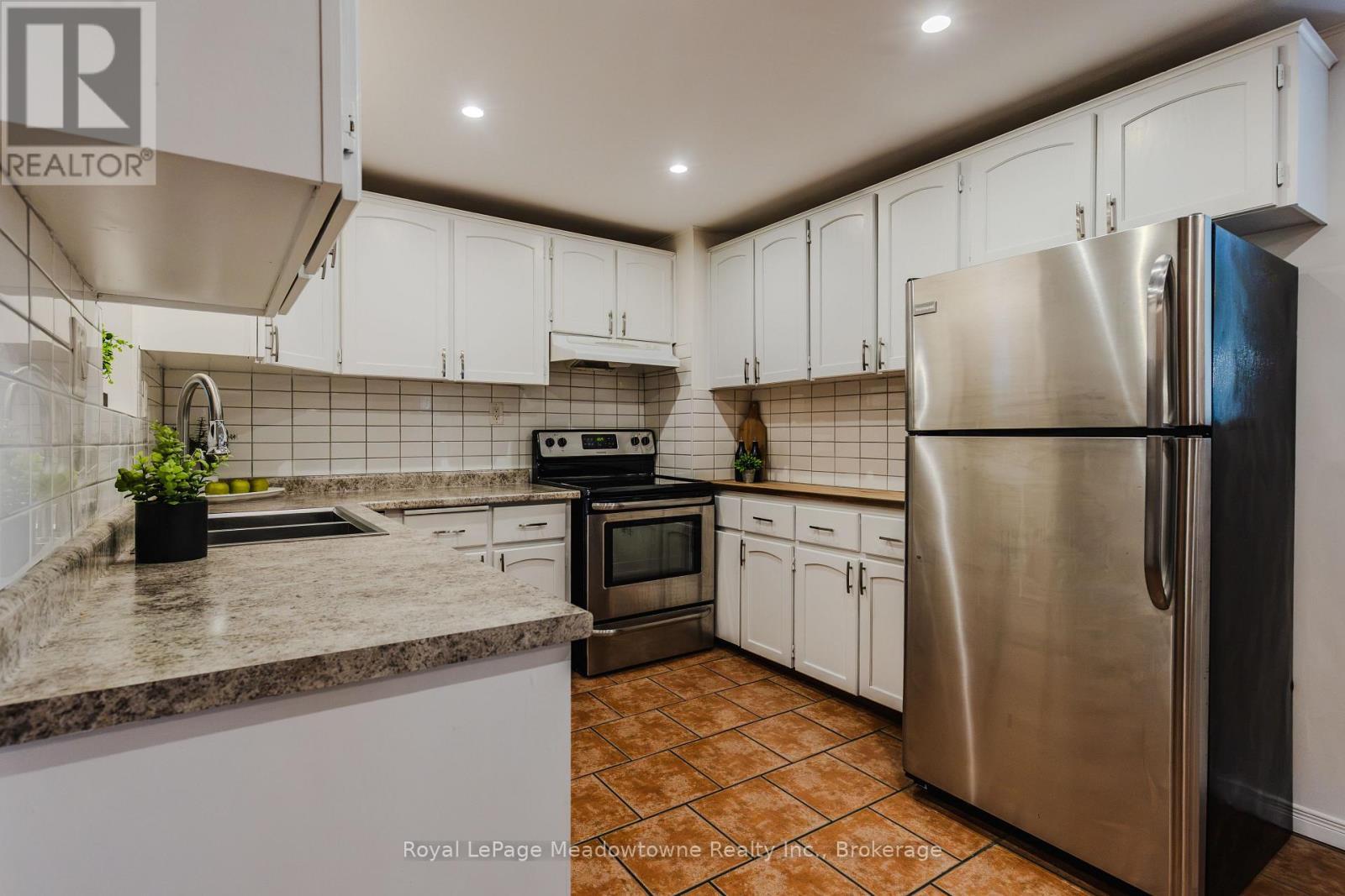 












5013 ERAMOSA-ERIN TOWNLINE

,
Erin,




Ontario
N0B2K0

